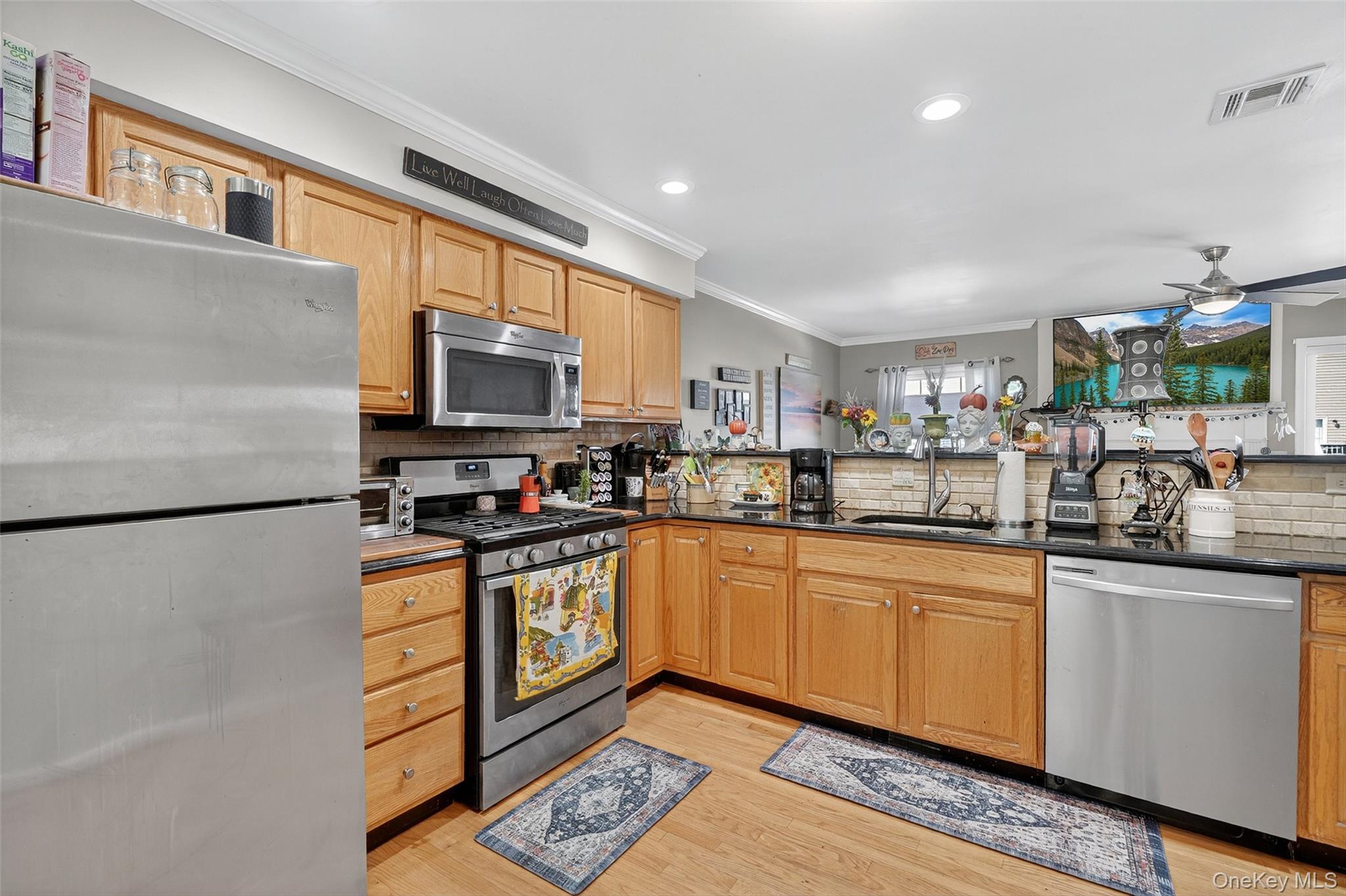 #10 photo, 647 Minnieford Avenue, ブロンクス区 Bronx , NY 10464