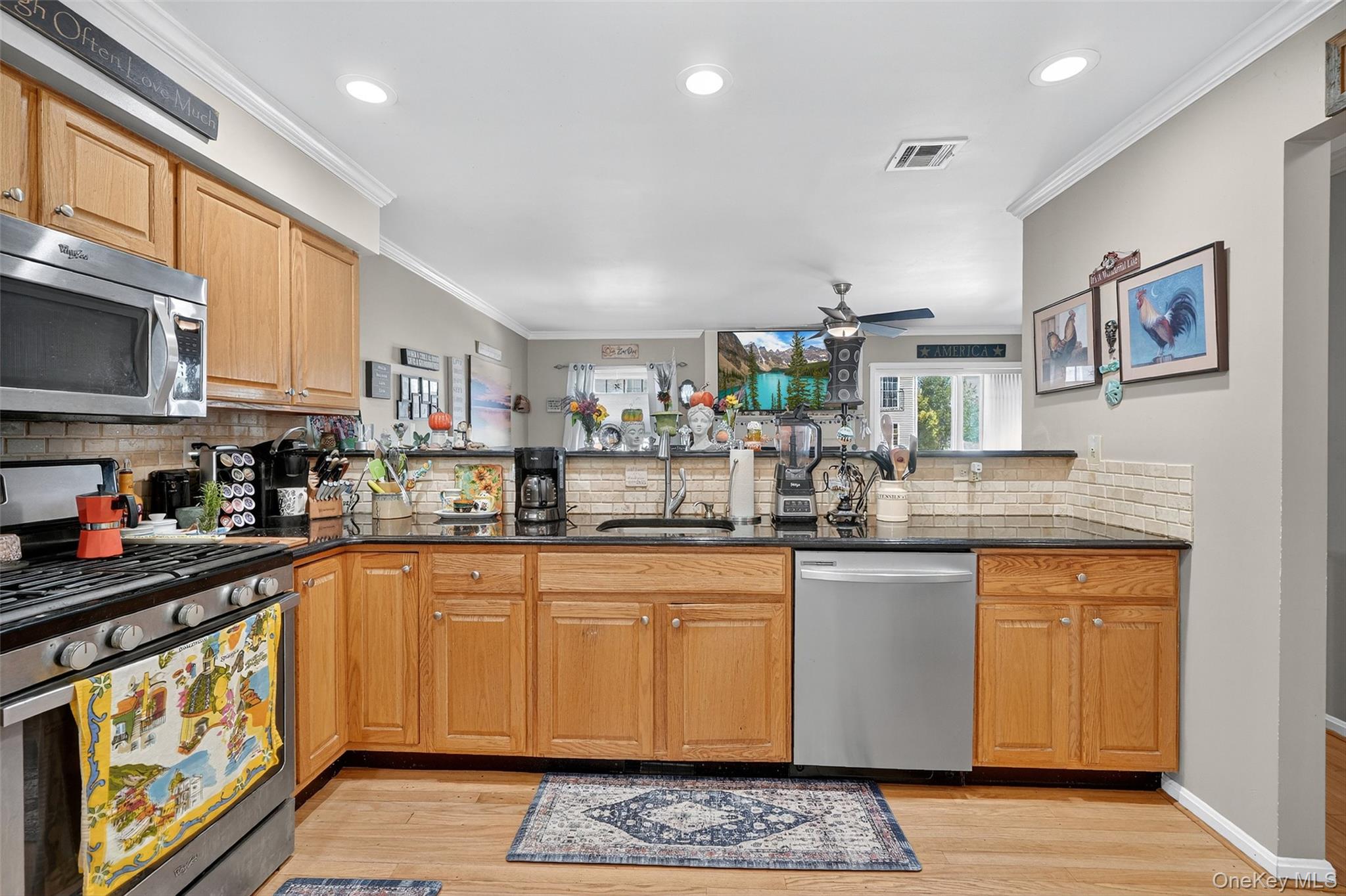 #11 photo, 647 Minnieford Avenue, ブロンクス区 Bronx , NY 10464