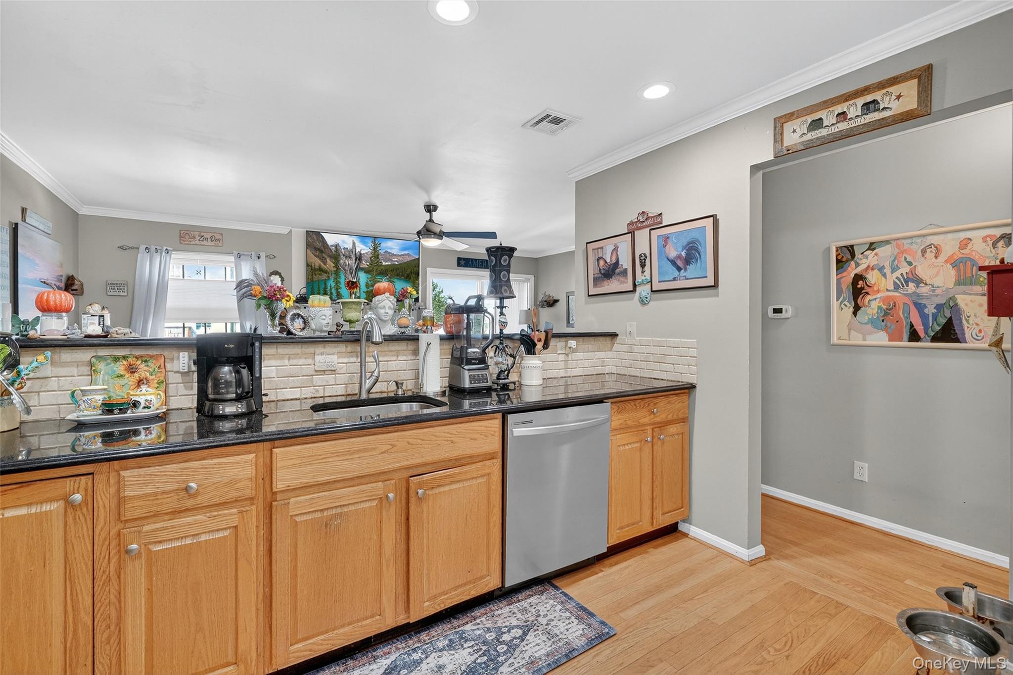 #12 photo, 647 Minnieford Avenue, ブロンクス区 Bronx , NY 10464