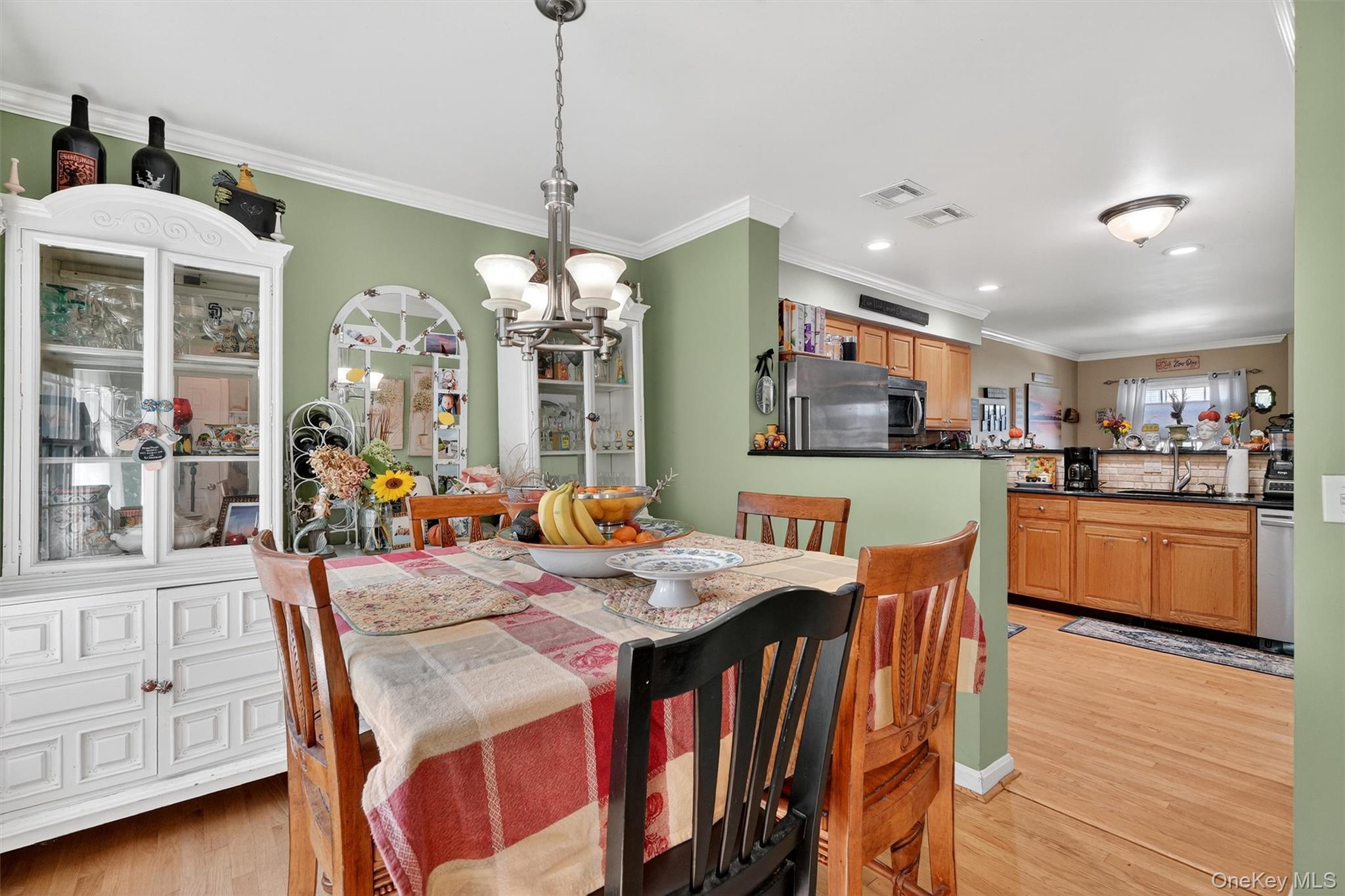 #7 photo, 647 Minnieford Avenue, ブロンクス区 Bronx , NY 10464