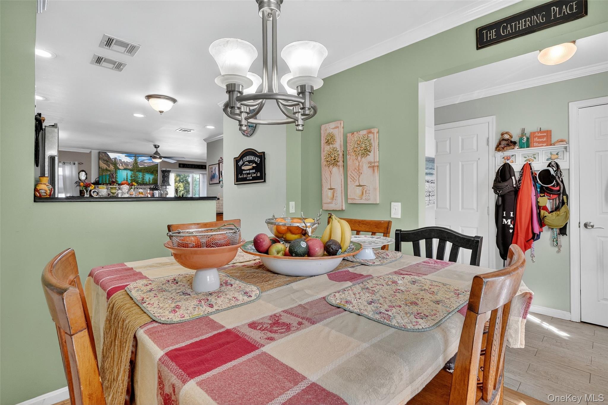 #8 photo, 647 Minnieford Avenue, ブロンクス区 Bronx , NY 10464