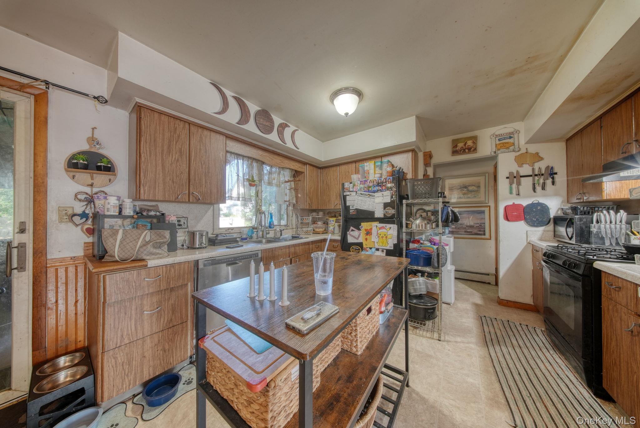 #5 photo, 146-148 Charles Street, Montgomery , NY 12549