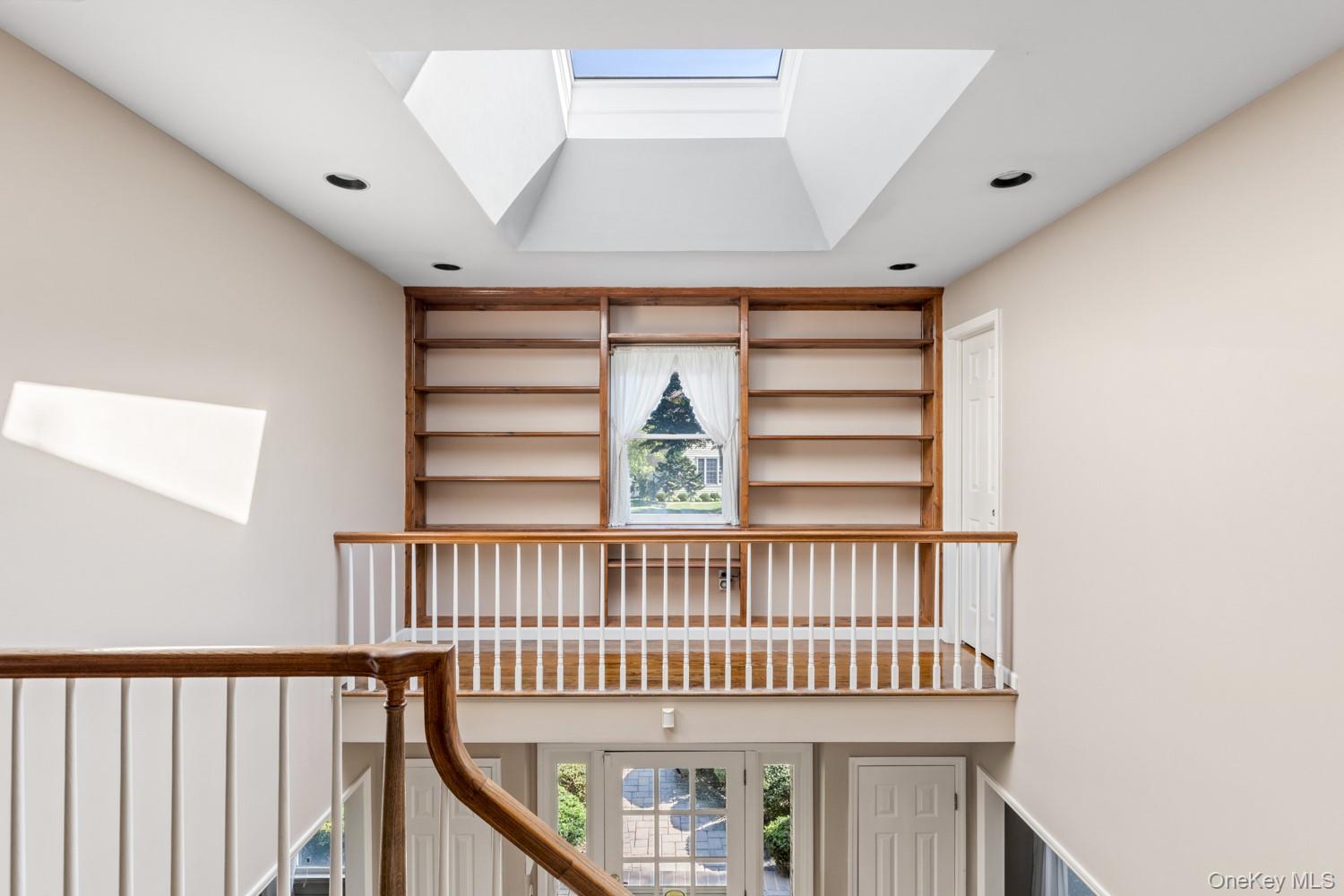 #10 photo, 55 North Drive, Manhasset , NY 11030