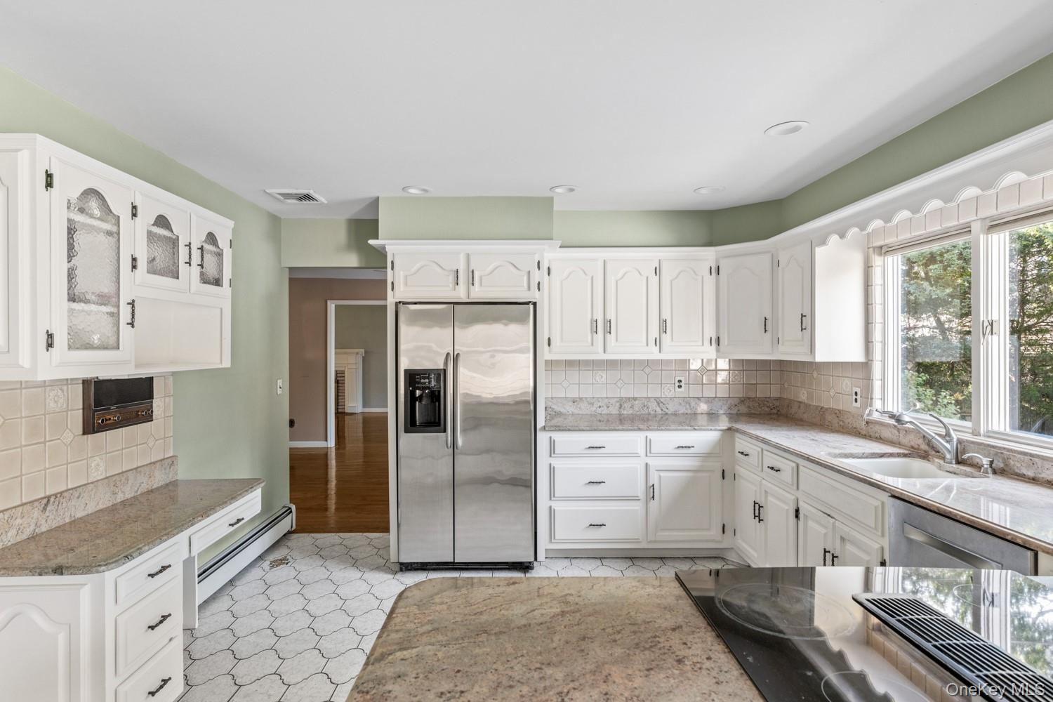 #6 photo, 55 North Drive, Manhasset , NY 11030