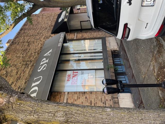 #2 photo, 93 Lake Avenue, Eastchester , NY 10707