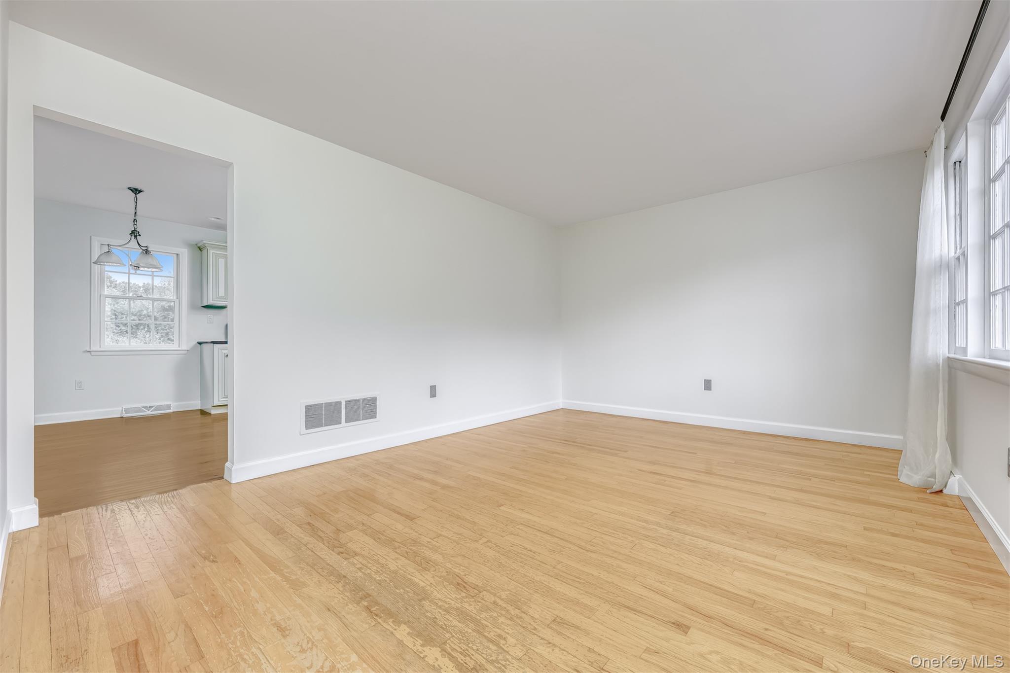 #6 photo, 14 Church Road, Airmont , NY 10901