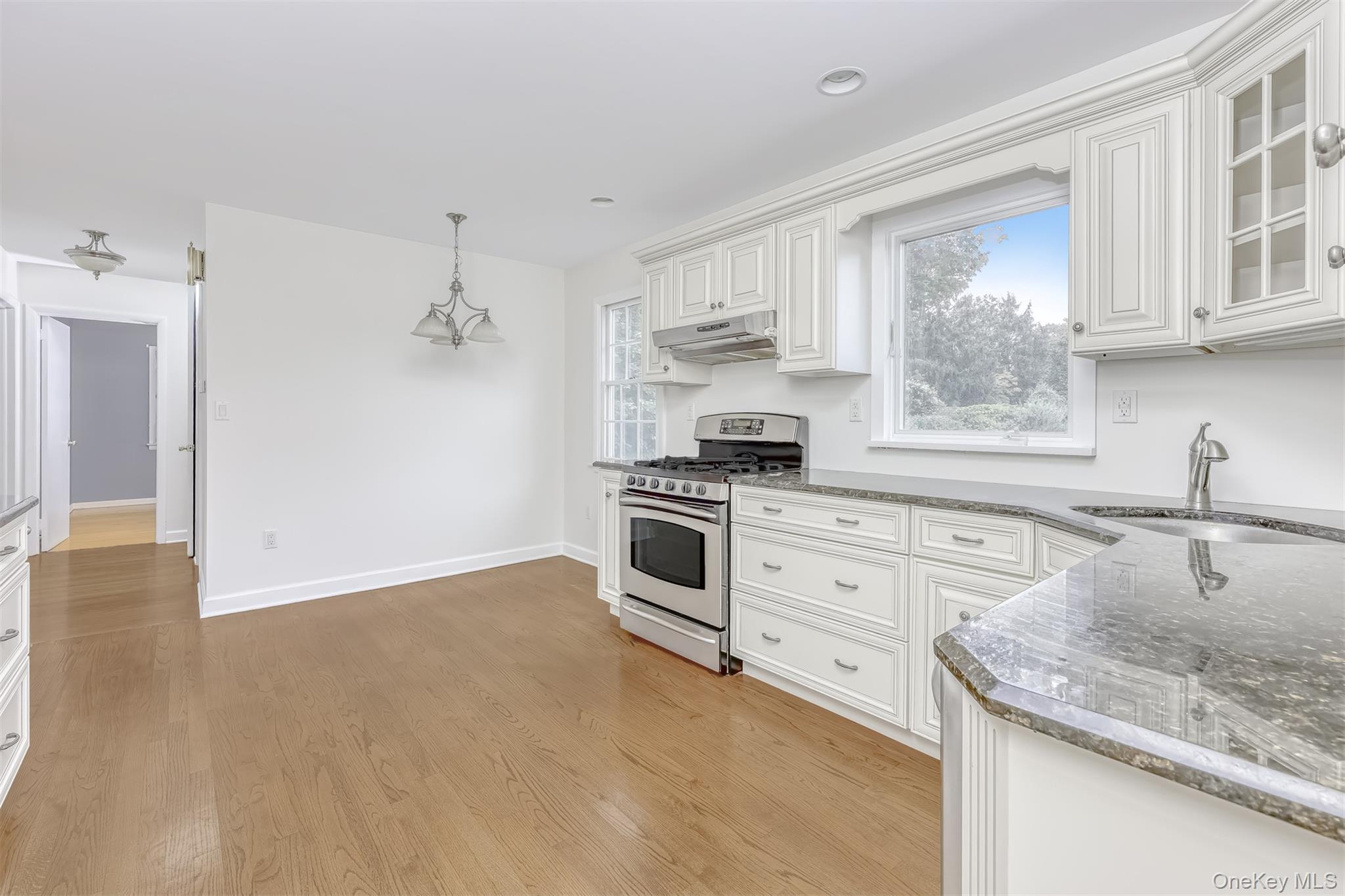 #9 photo, 14 Church Road, Airmont , NY 10901