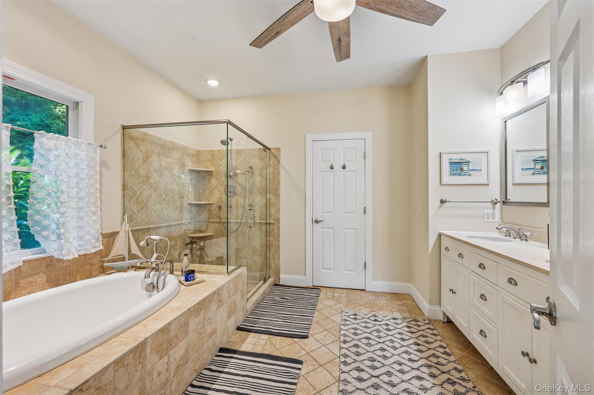 #18 photo, 154 Kristine Estate (Montauk Hwy) Highway, サフォーク郡 East Moriches , NY 11940