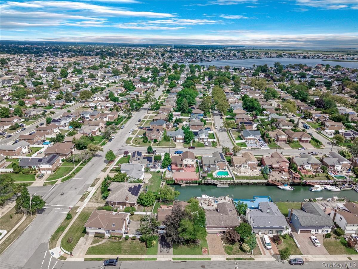 #3 photo, 3249 Wolfson Drive, Baldwin , NY 11510