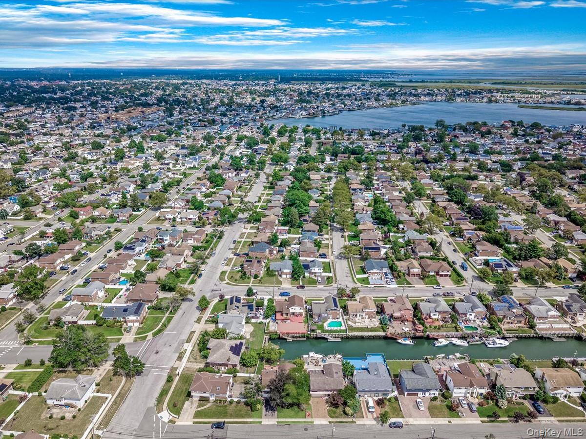 #4 photo, 3249 Wolfson Drive, Baldwin , NY 11510