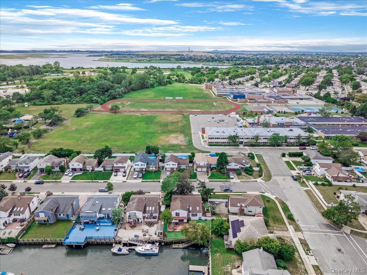 #7 photo, 3249 Wolfson Drive, Baldwin , NY 11510