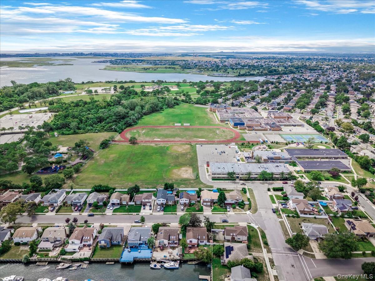 #8 photo, 3249 Wolfson Drive, Baldwin , NY 11510