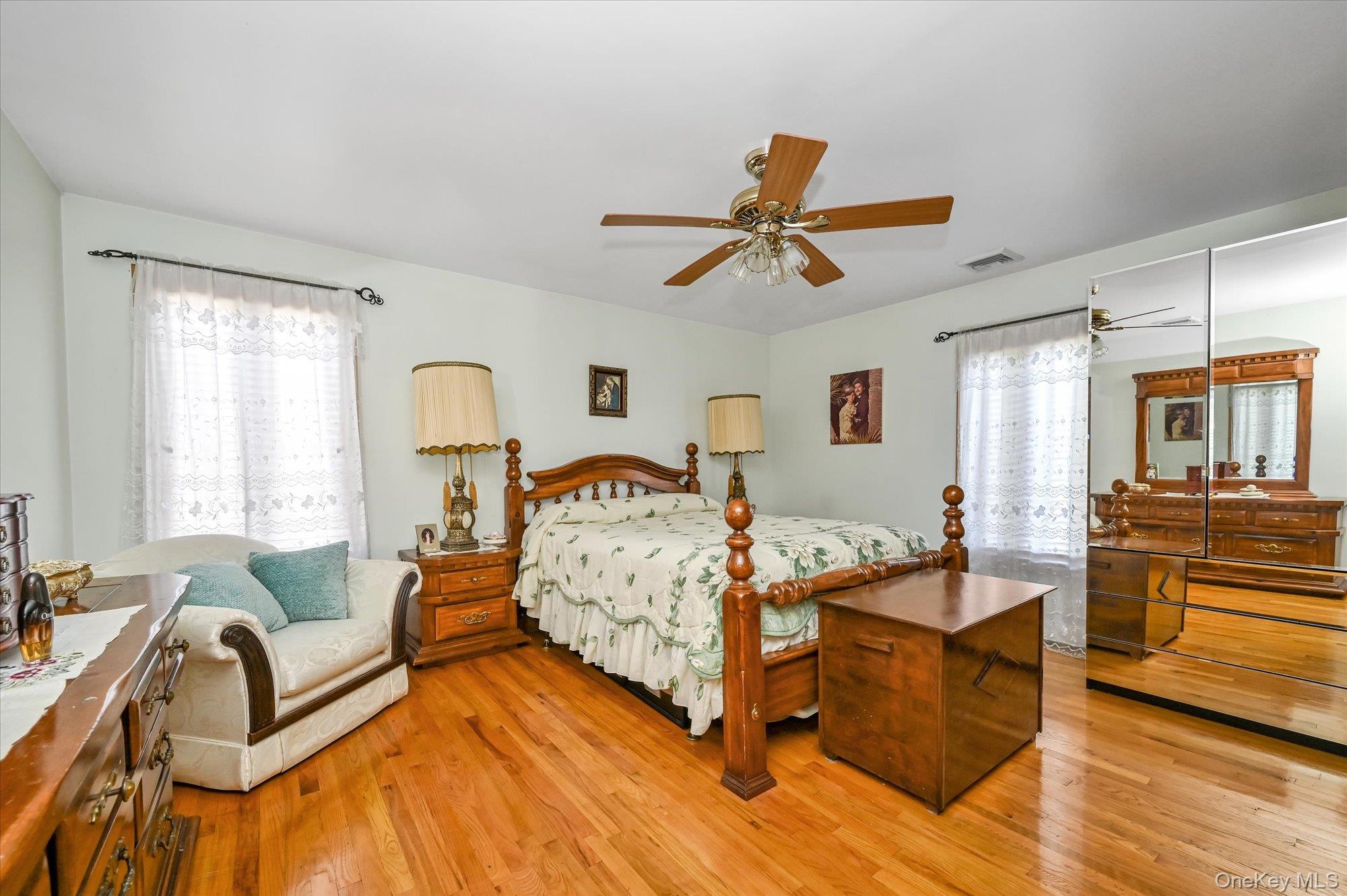 #12 photo, 14915 11th Avenue, Whitestone , NY 11357