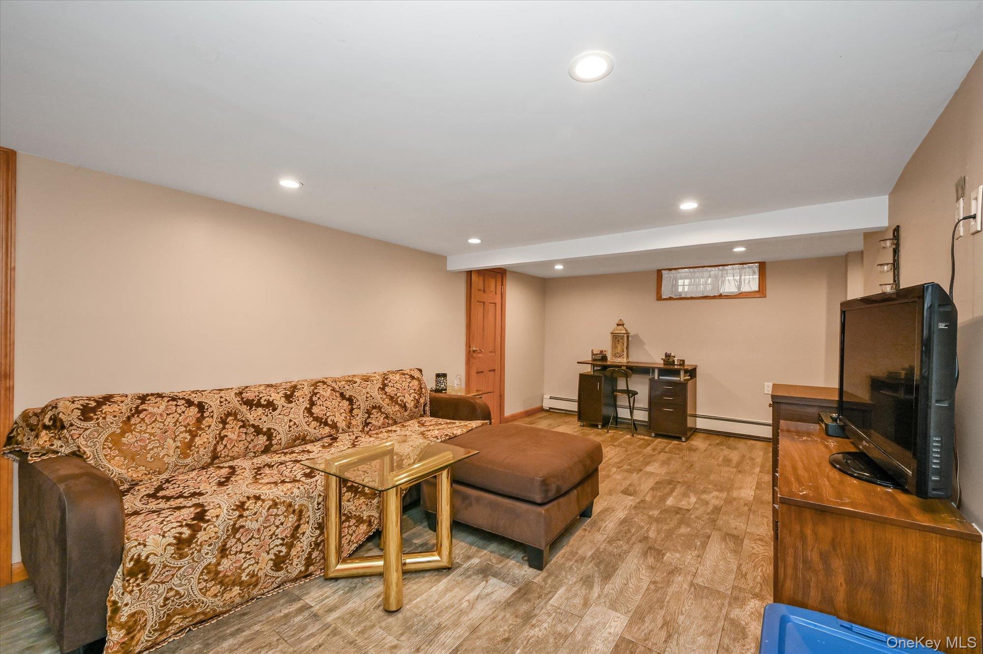 #17 photo, 14915 11th Avenue, Whitestone , NY 11357