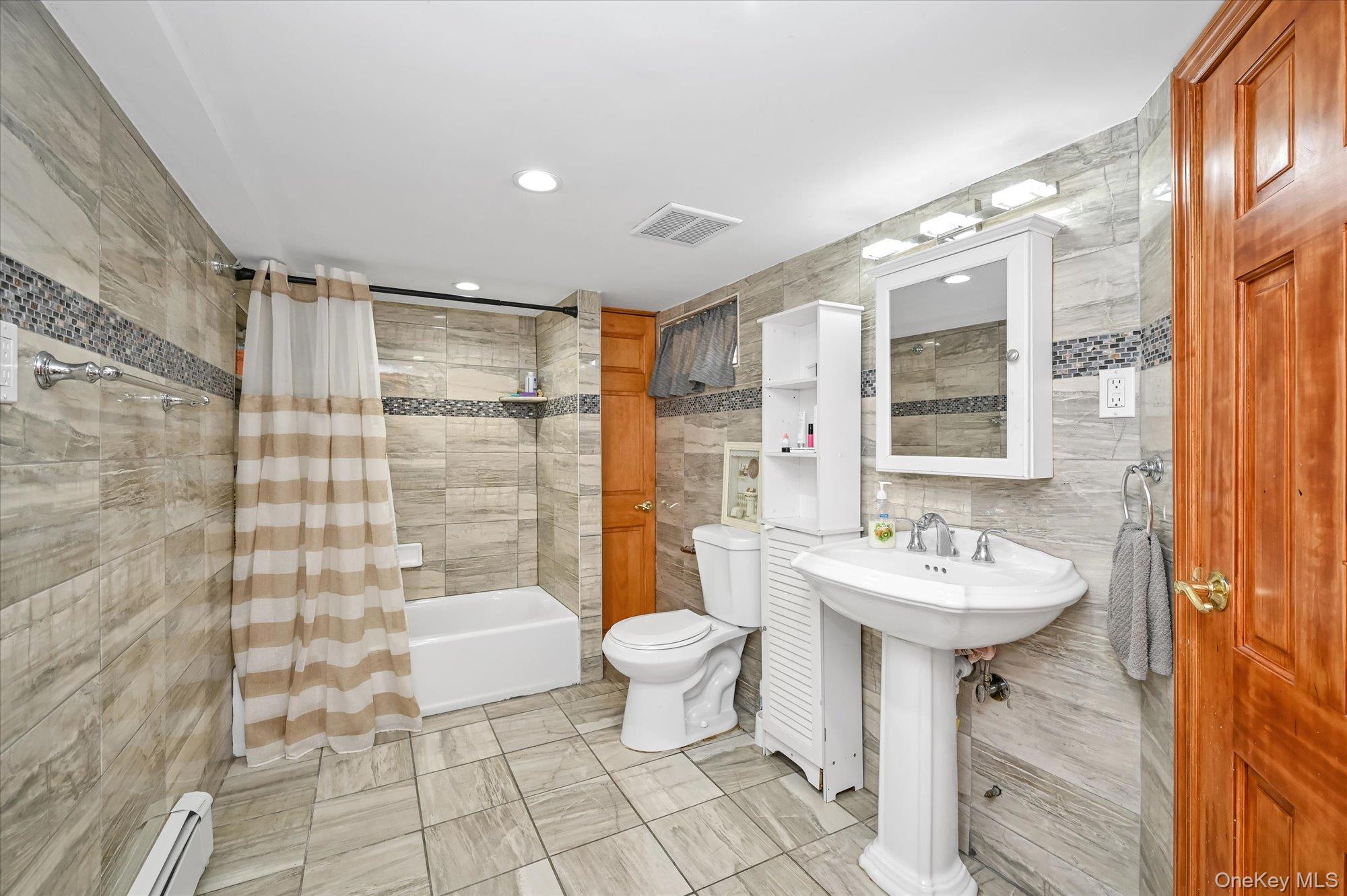 #19 photo, 14915 11th Avenue, Whitestone , NY 11357