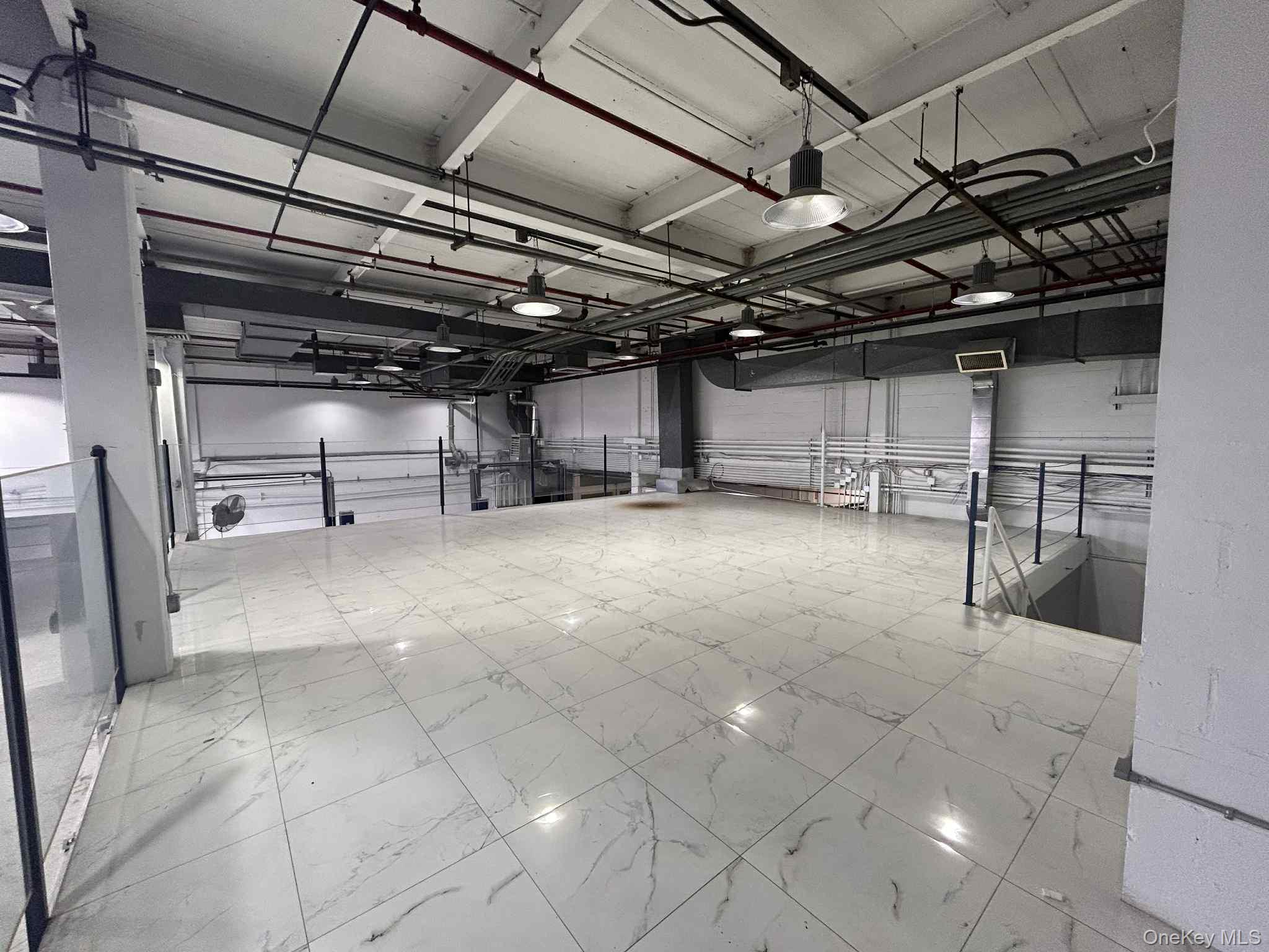 #7 photo, 3320 55th Street, クイーンズ区 Woodside , NY 11377