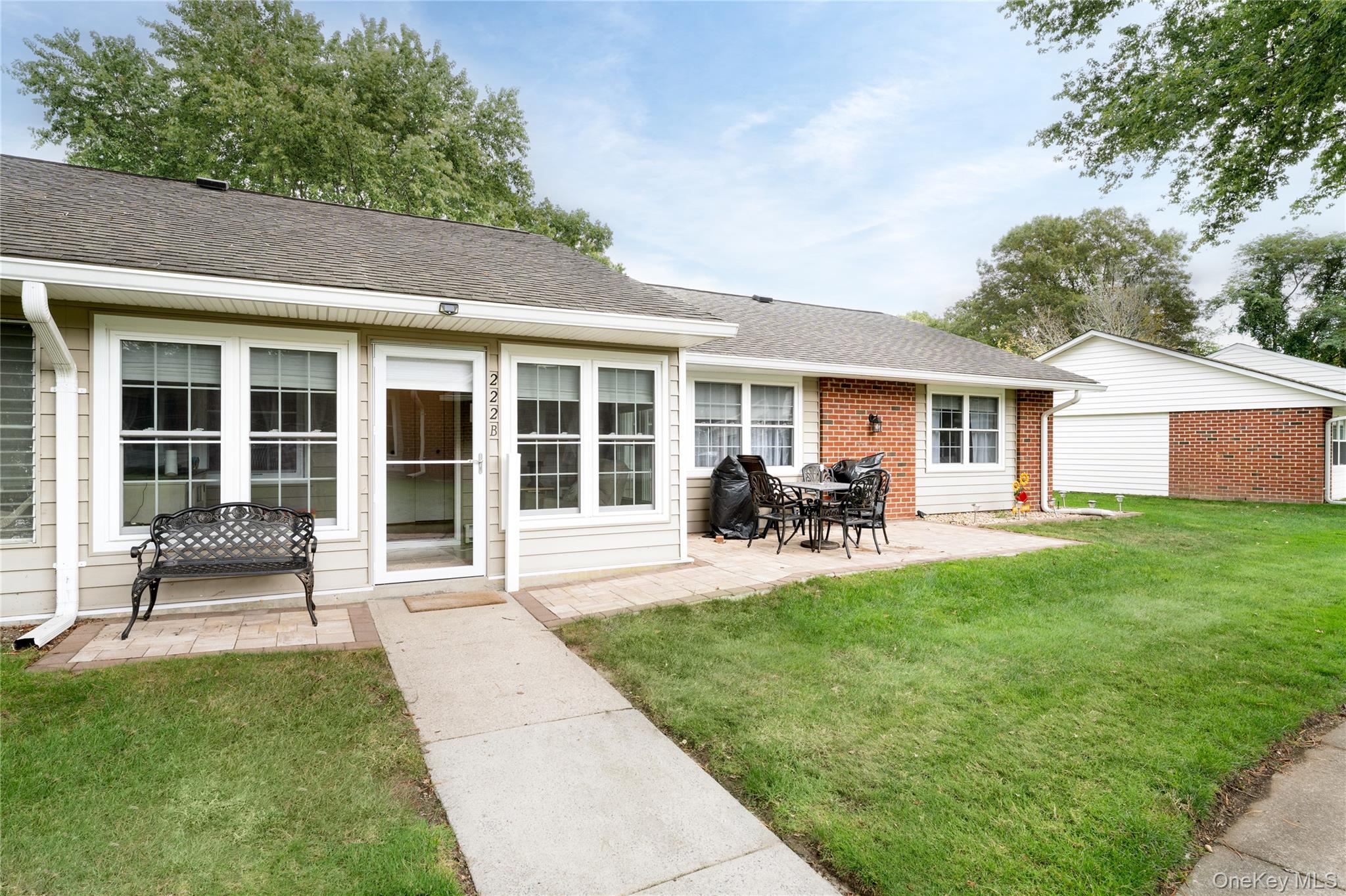 #1 photo, 222 Blackpool Court, सफ़ोक काउंटी Ridge , NY 11961