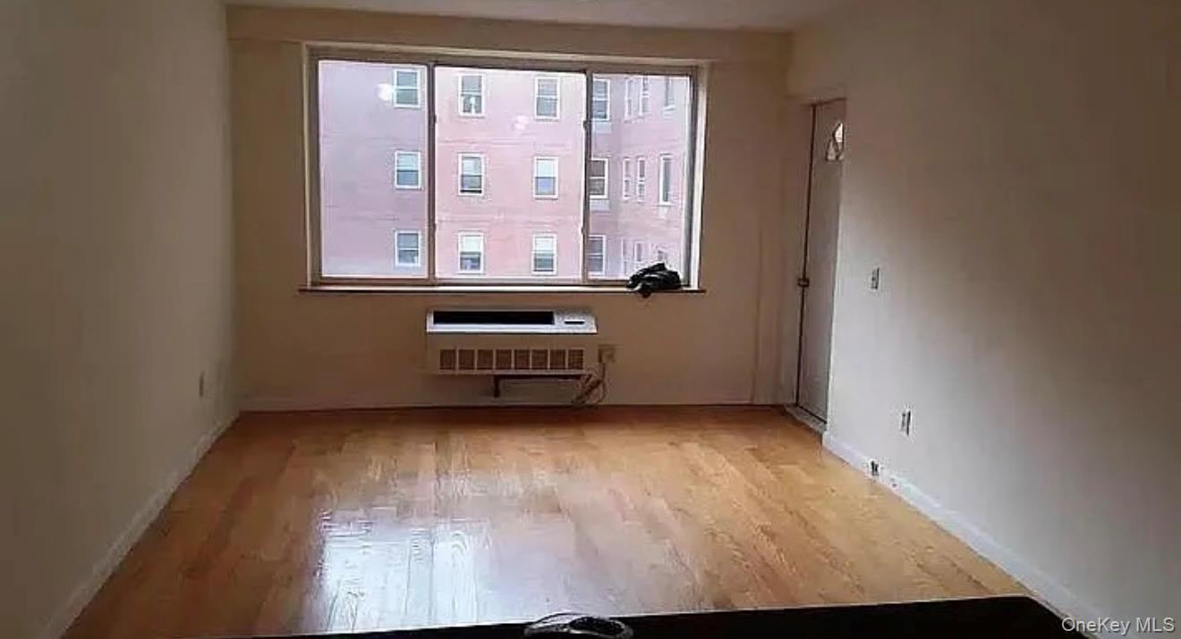 #4 photo, 6314 Queens Boulevard, クイーンズ区 Woodside , NY 11377