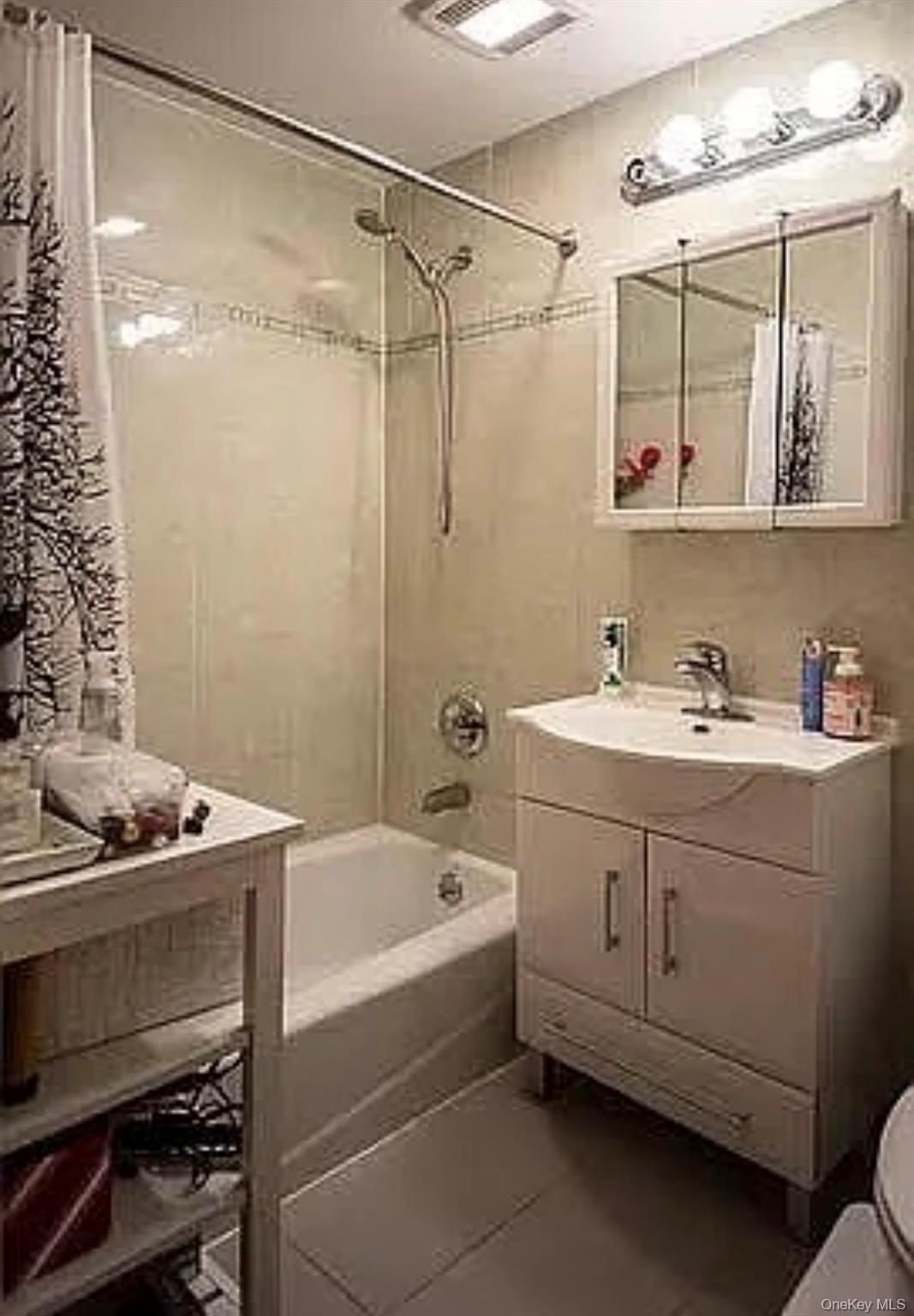 #7 photo, 6314 Queens Boulevard, クイーンズ区 Woodside , NY 11377