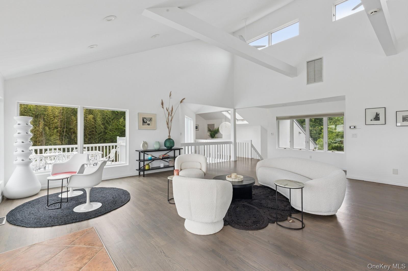 #10 photo, 333 Roe Avenue, サフォーク郡 East Patchogue , NY 11772