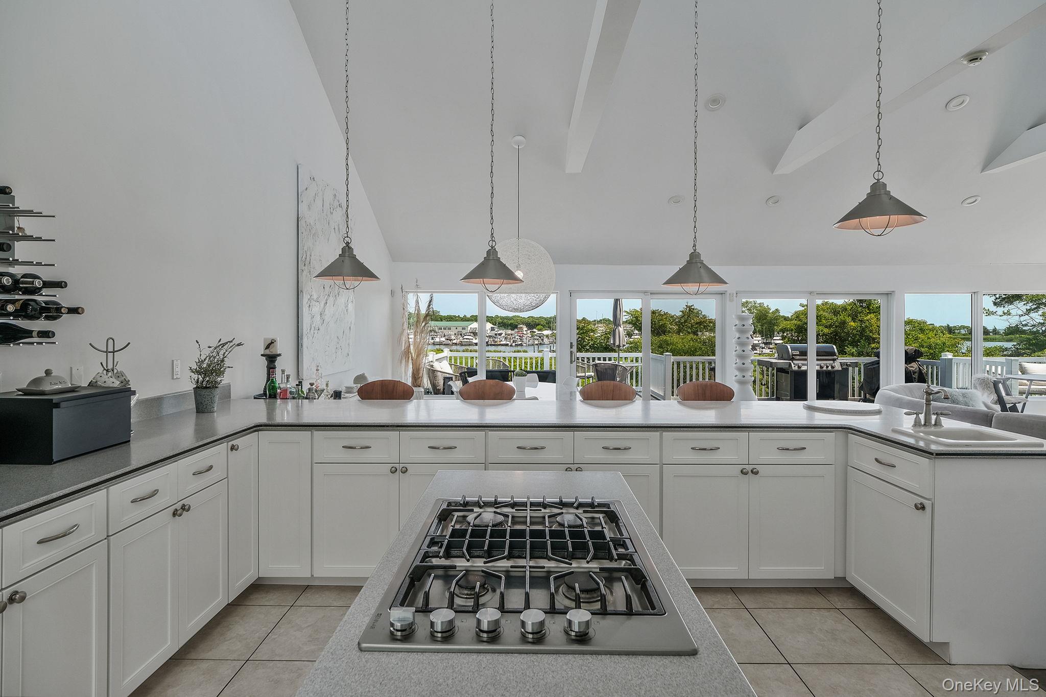 #6 photo, 333 Roe Avenue, サフォーク郡 East Patchogue , NY 11772