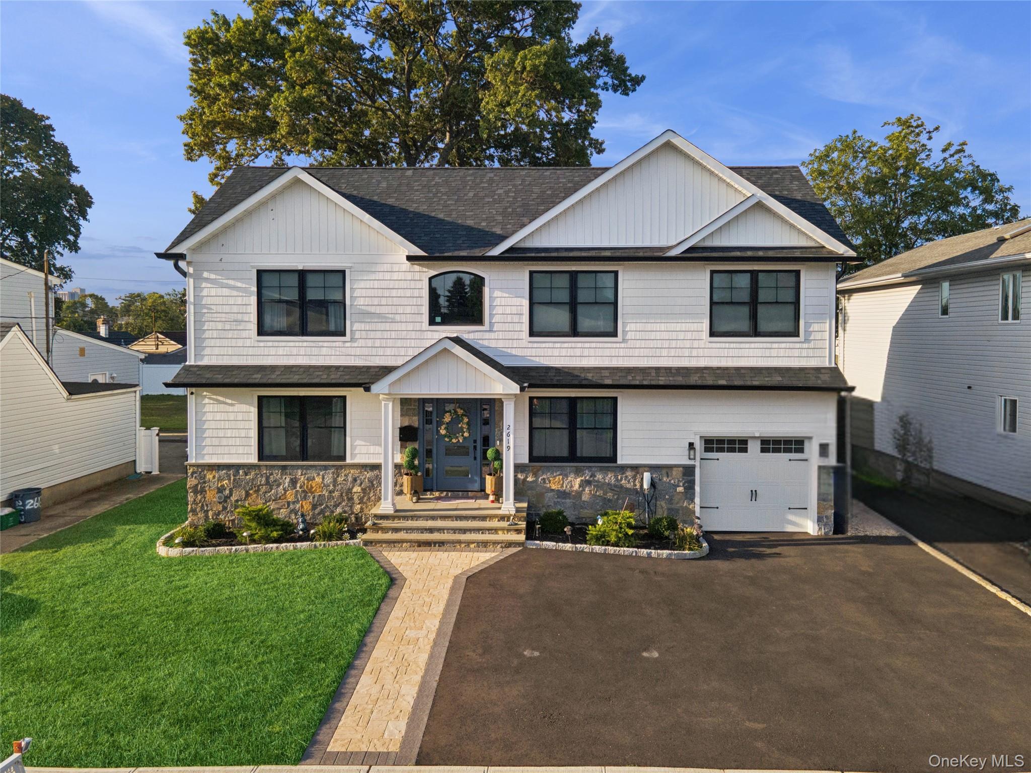 #1 photo, 2619 Falcon Street, 长岛 East Meadow , NY 11554