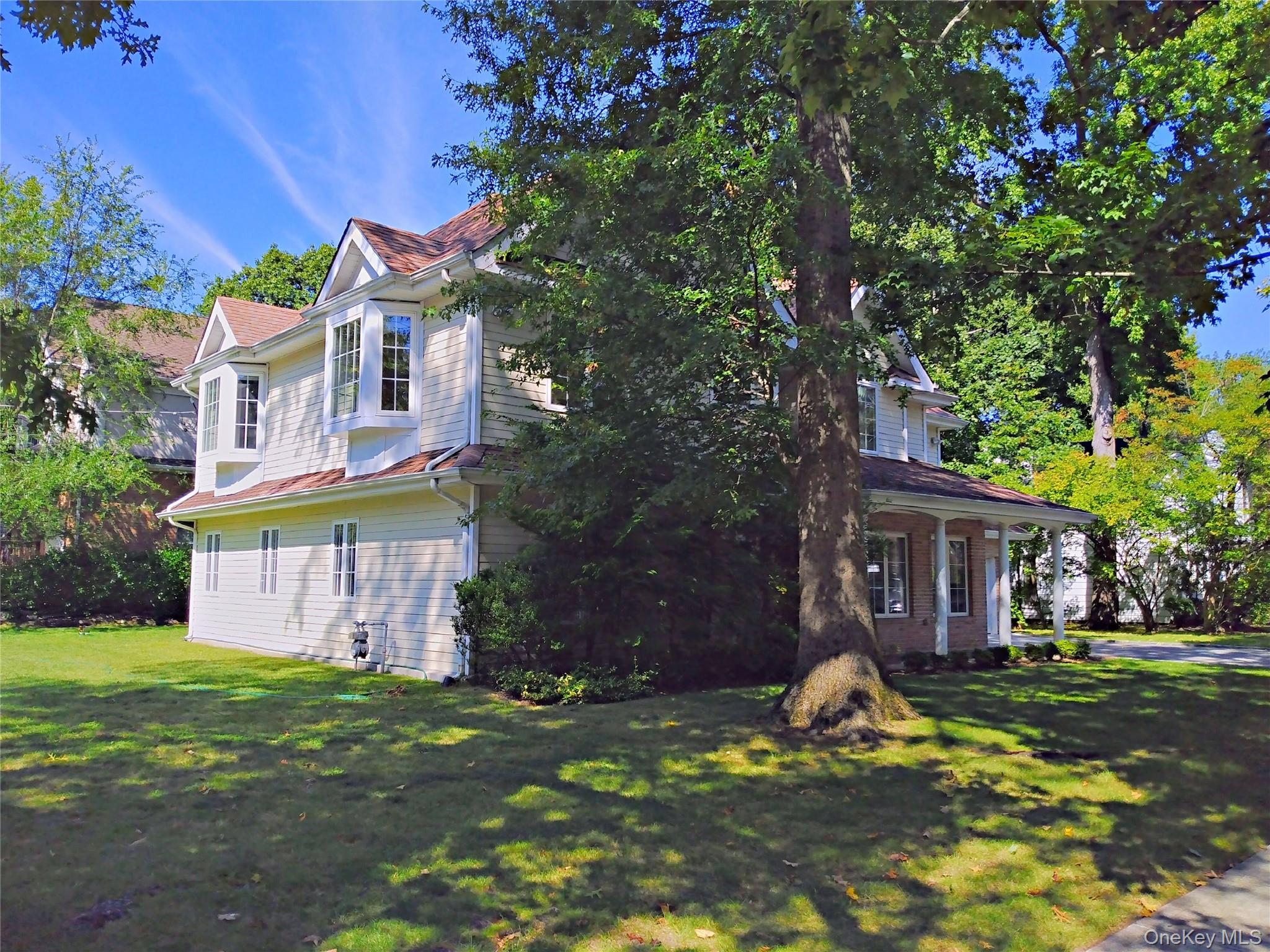 #4 photo, 60 Plymouth Road, Great Neck Plaza , NY 11023