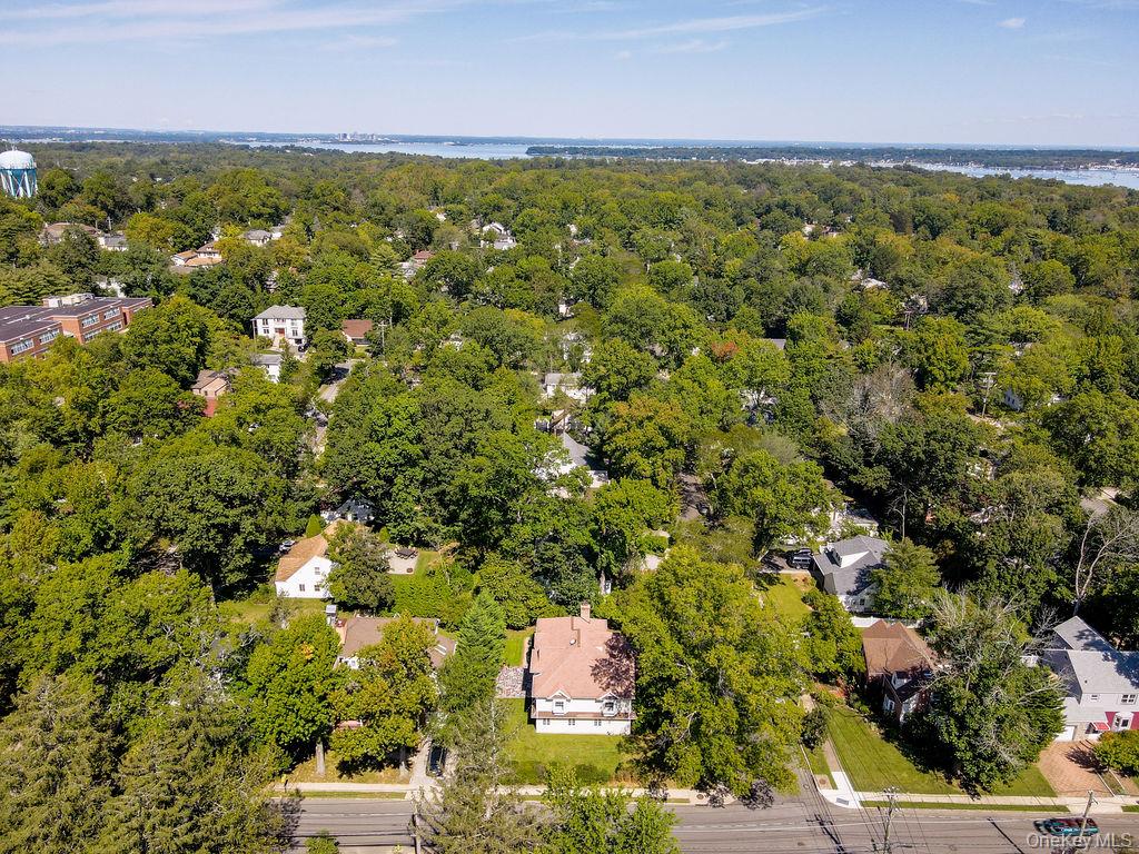 #7 photo, 60 Plymouth Road, Great Neck Plaza , NY 11023