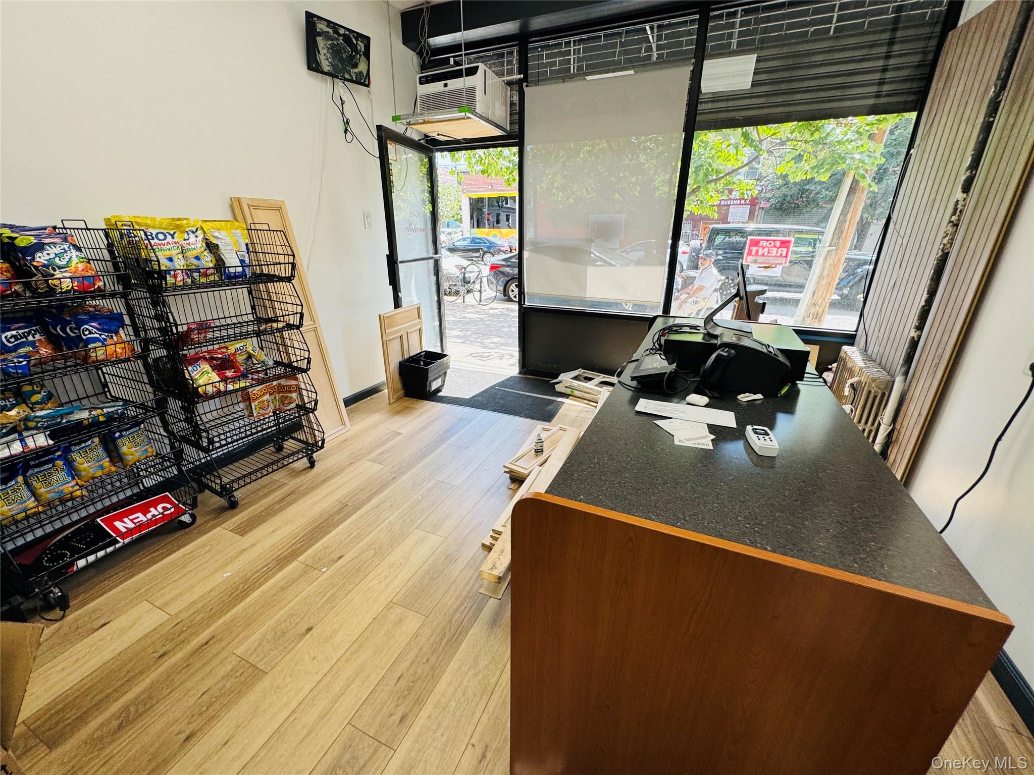 #18 photo, 63-31 39th ave Avenue, Woodside , NY 11377