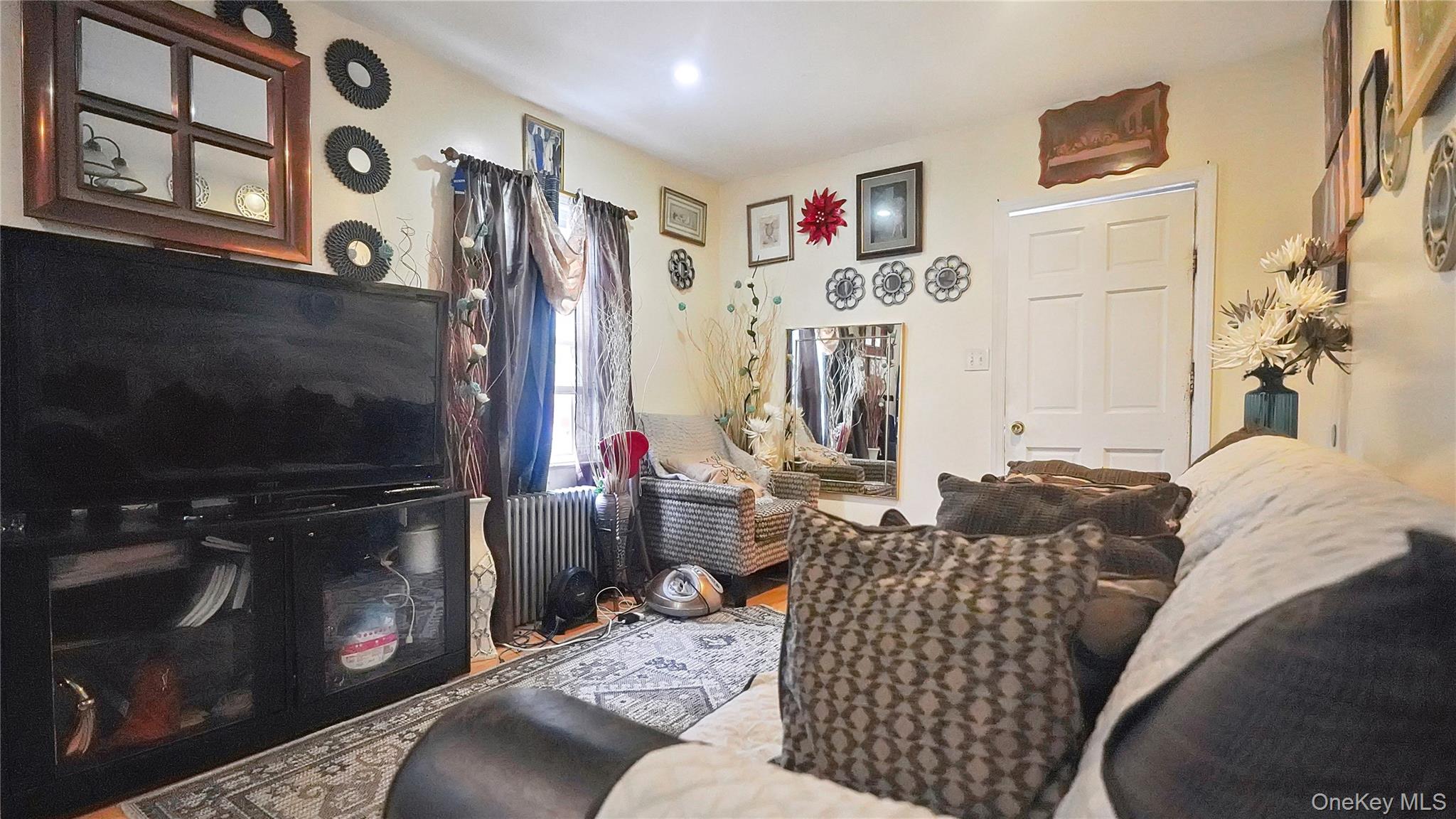 #4 photo, 172-44 126th ave, Jamaica , NY 11434