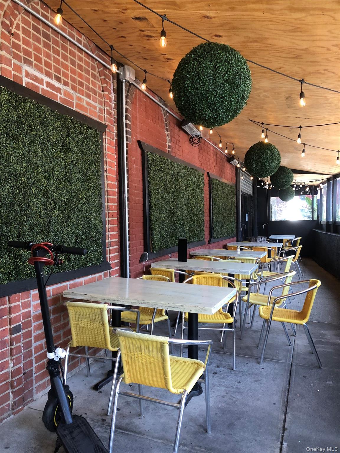 #8 photo, 67-22 Roosevelt Avenue, Woodside , NY 11377