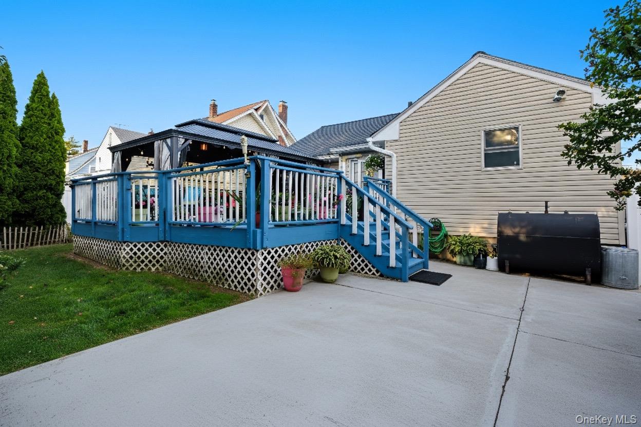 #15 photo, 18 halsey Street, Freeport , NY 11520