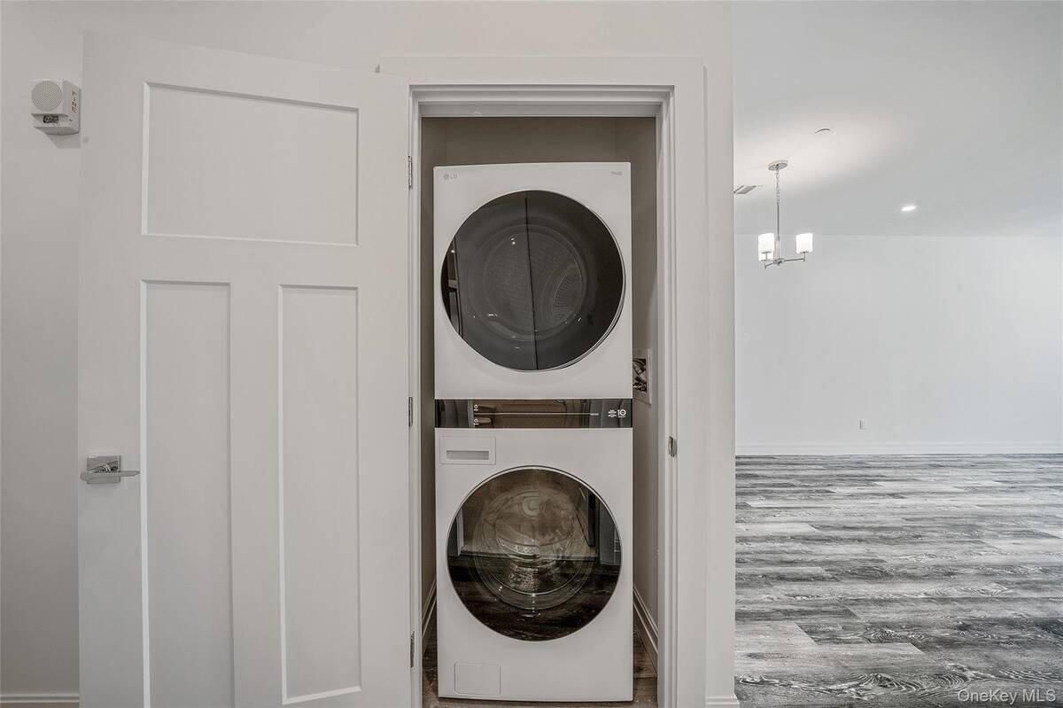 #15 photo, 103 Dover Street, サフォーク郡 Central Islip , NY 11722