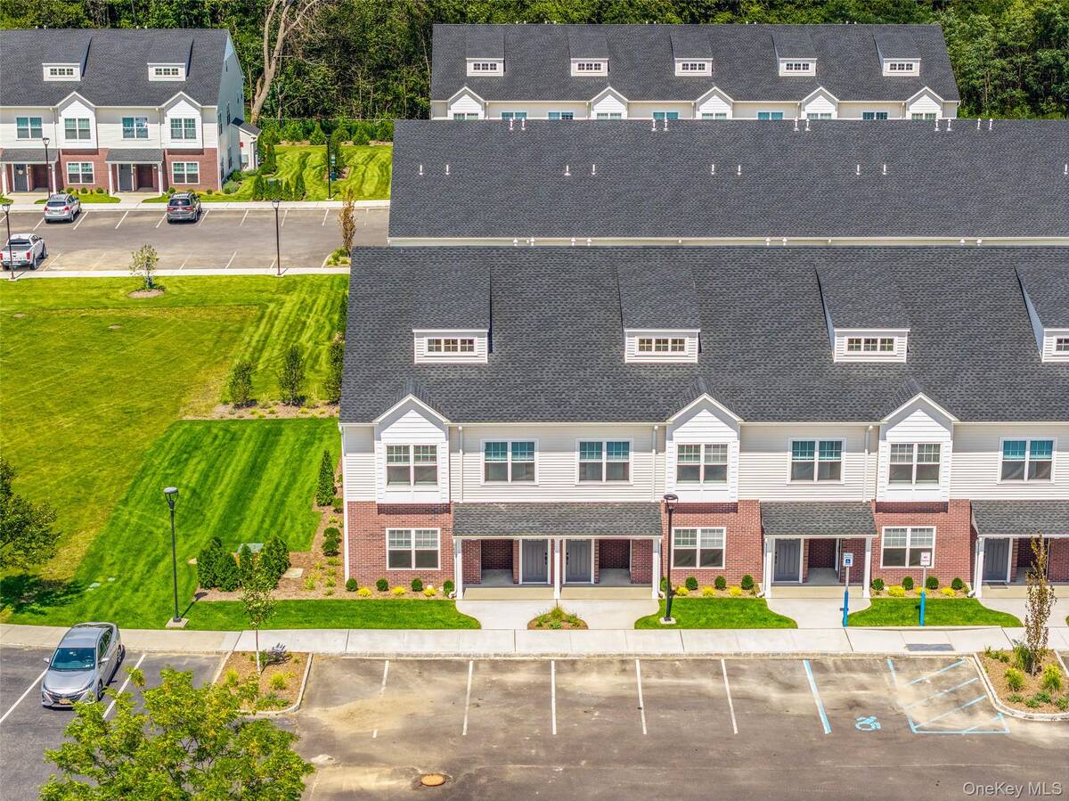 #30 photo, 103 Dover Street, サフォーク郡 Central Islip , NY 11722