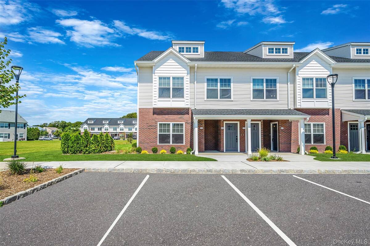 #1 photo, 101 Dover Street, サフォーク郡 Central Islip , NY 11722