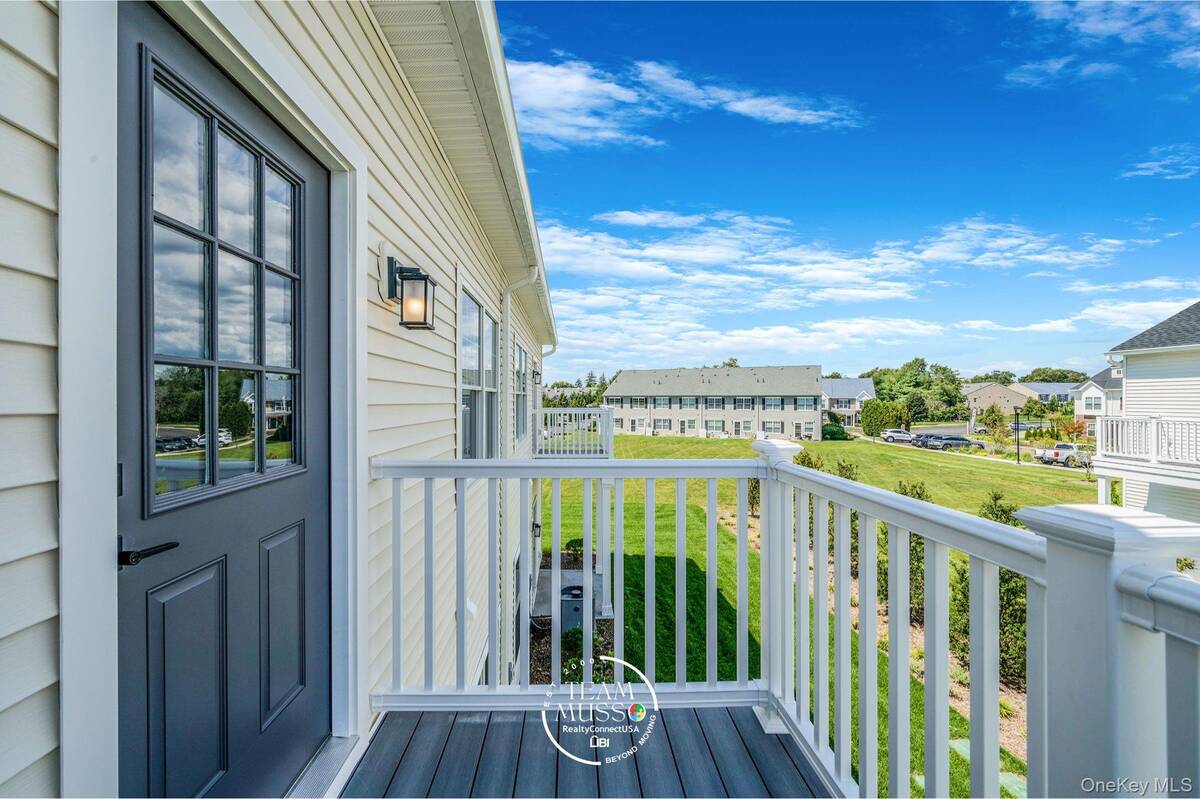 #28 photo, 104 Dover Street, サフォーク郡 Central Islip , NY 11722