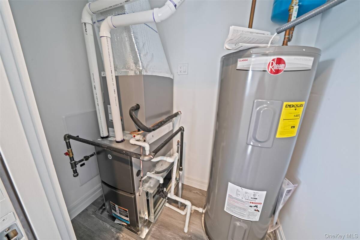 #25 photo, 102 Dover Street, サフォーク郡 Central Islip , NY 11722