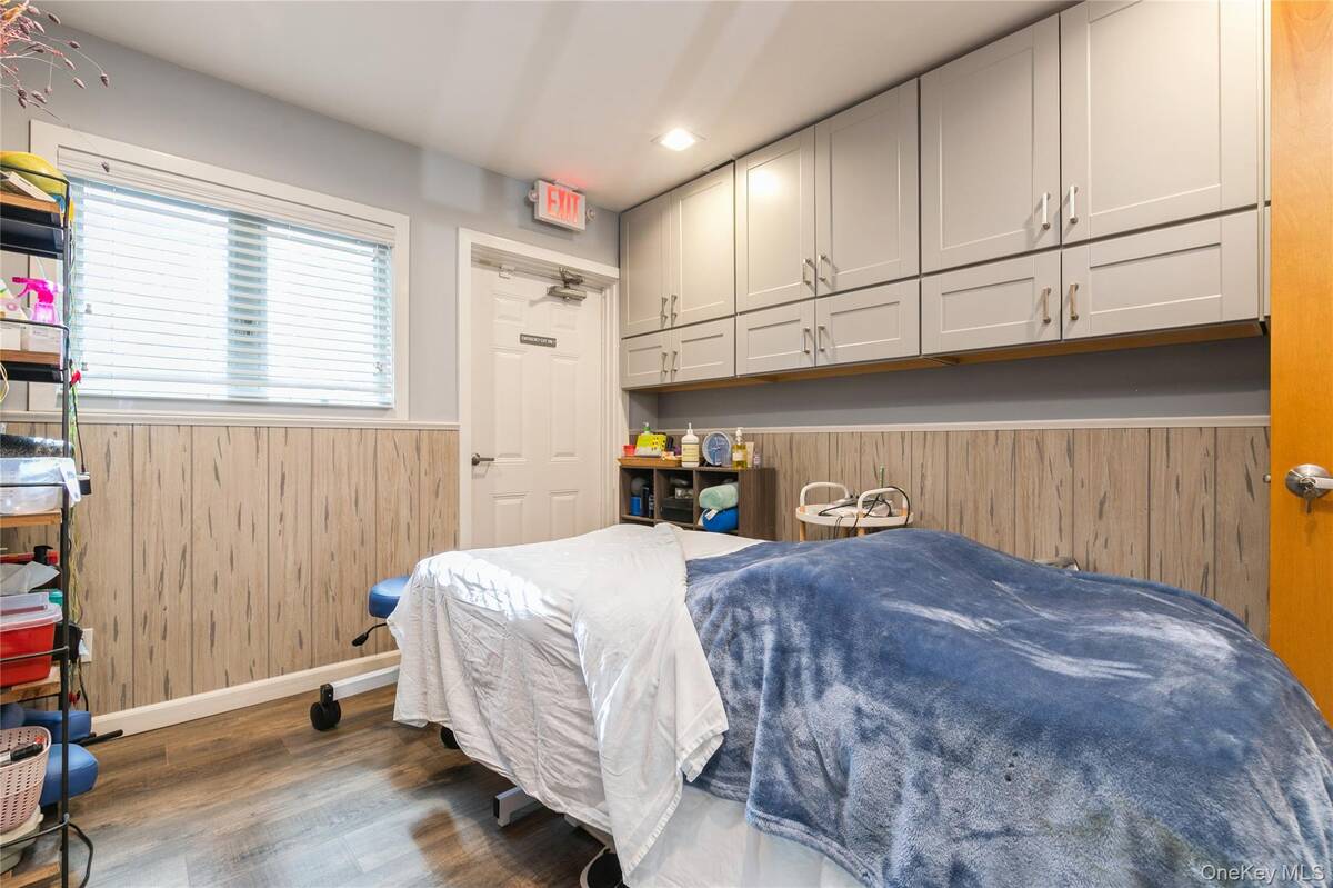 #28 photo, 1420 Montauk Highway, サフォーク郡 Oakdale , NY 11769