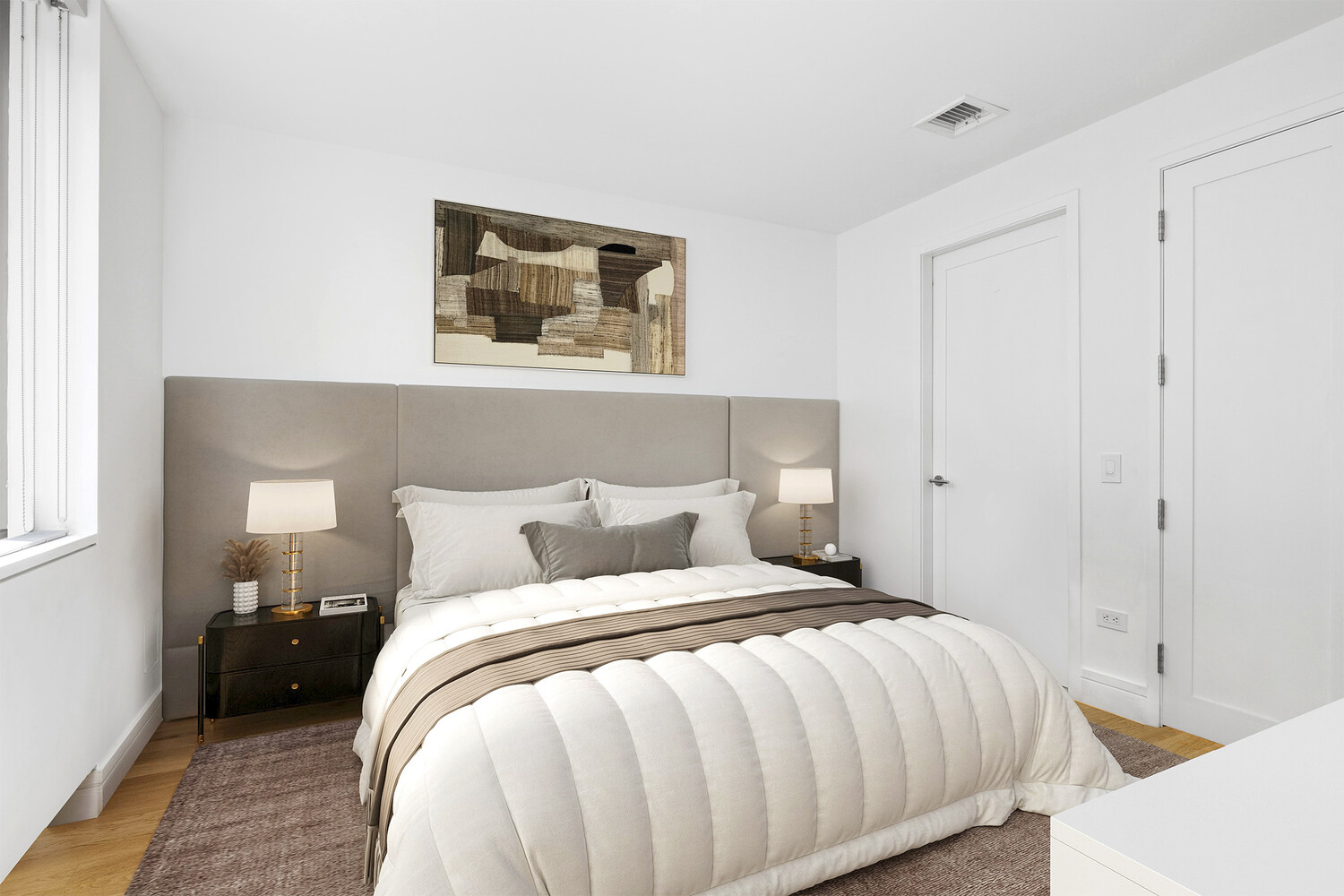 #3 photo, 124 W 23RD Street, Chelsea , NY 10011