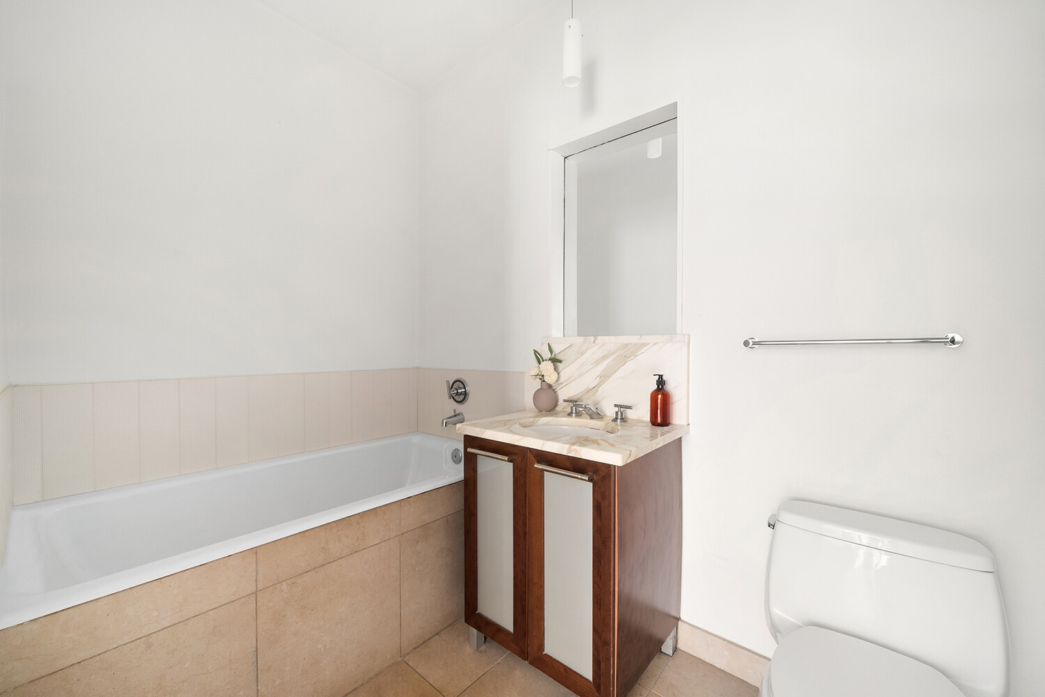 #9 photo, 121 E 23RD Street, Flatiron , NY 10010