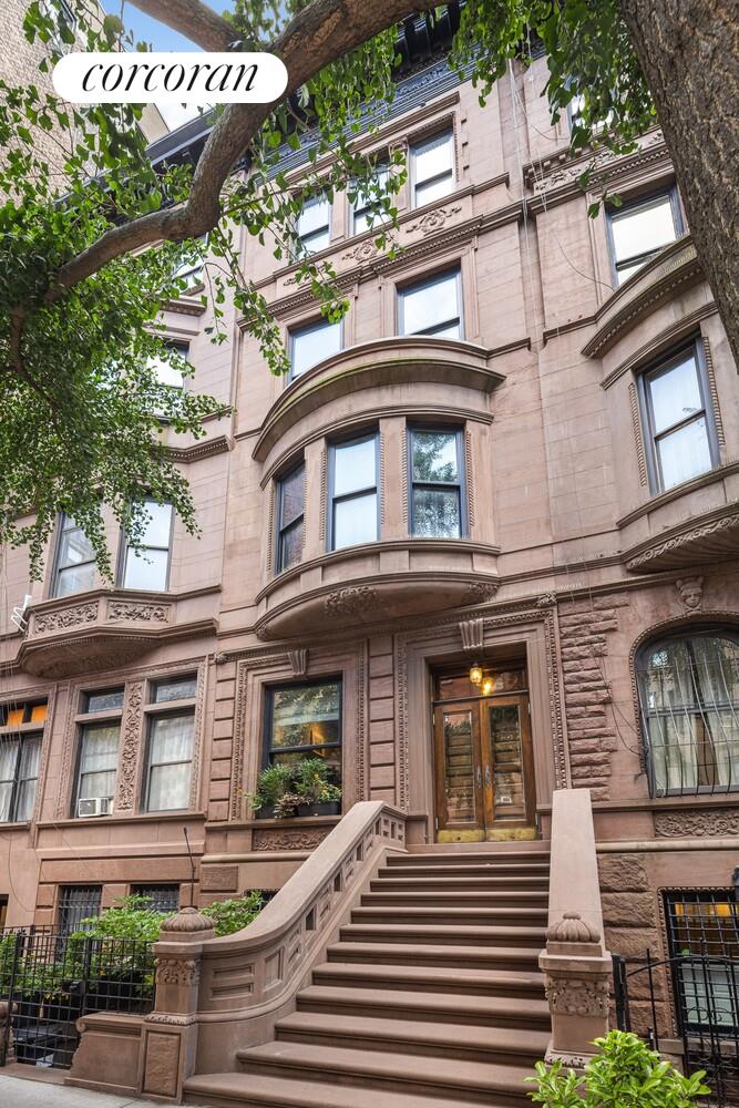 #14 photo, 22 W 70TH Street, Lincoln Square , NY 10023