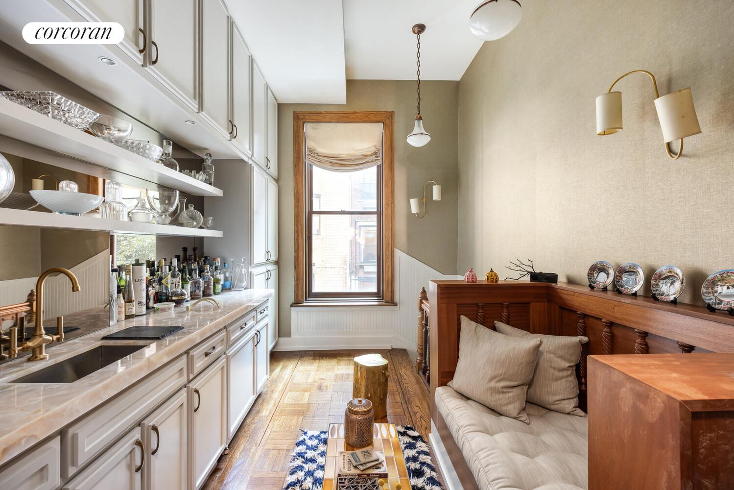 #6 photo, 22 W 70TH Street, Lincoln Square , NY 10023