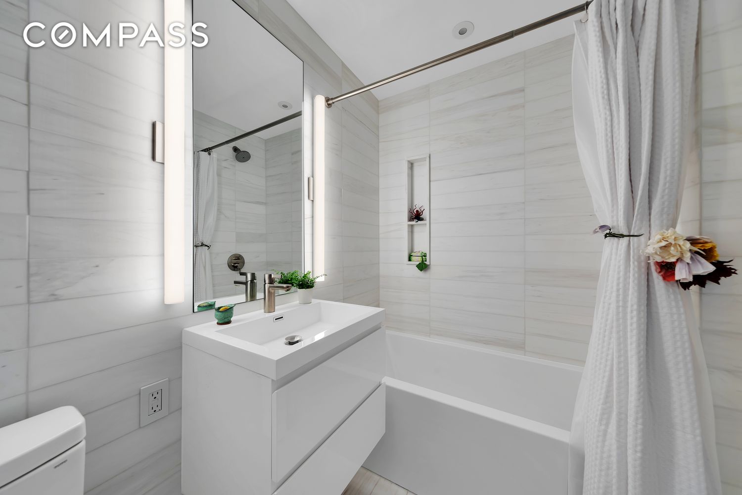 #9 photo, 145 Central Park N, マンハッタン Harlem , NY 10026