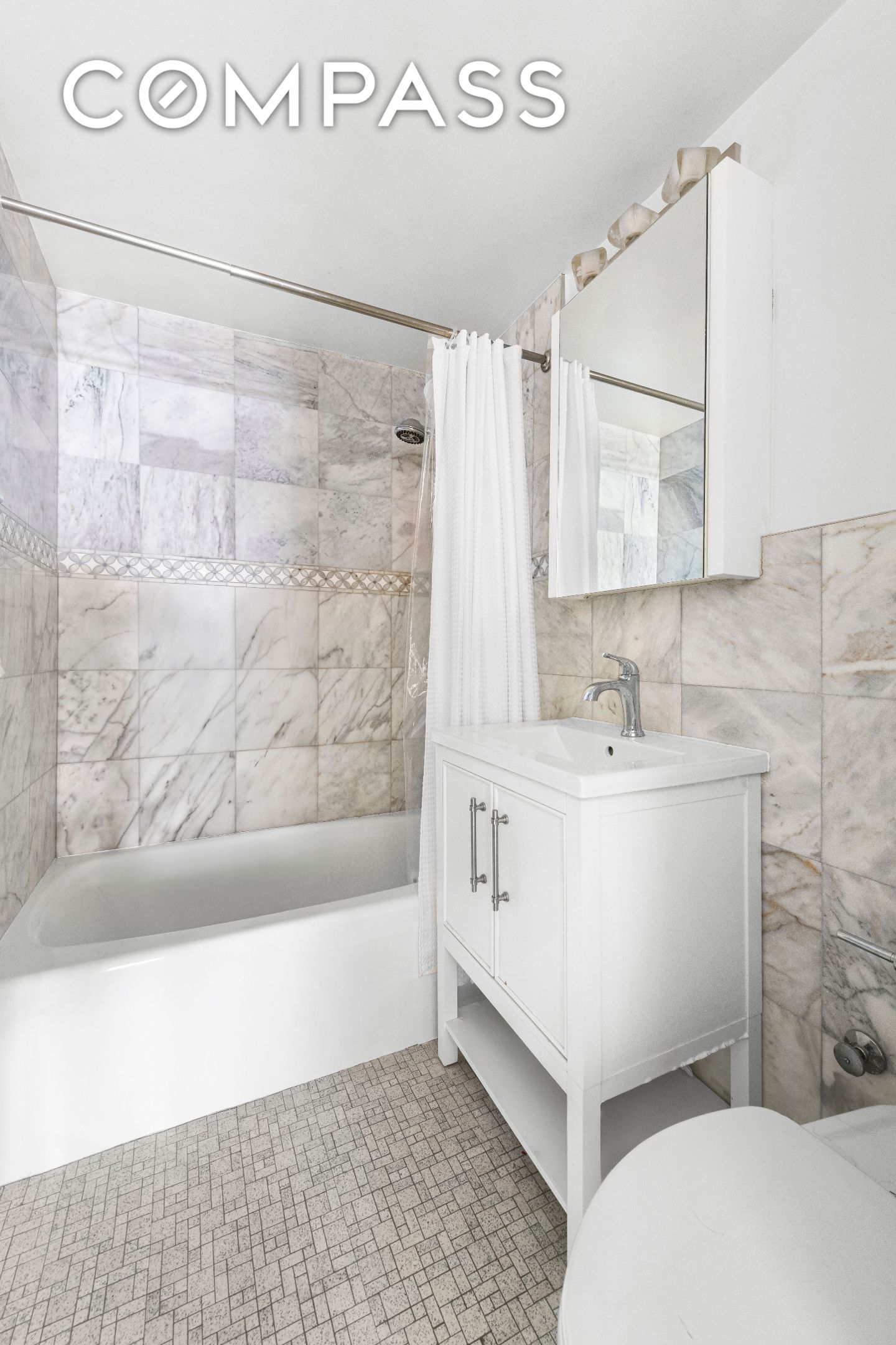 #6 photo, 35 E 38th Street, マンハッタン Murray Hill , NY 10016