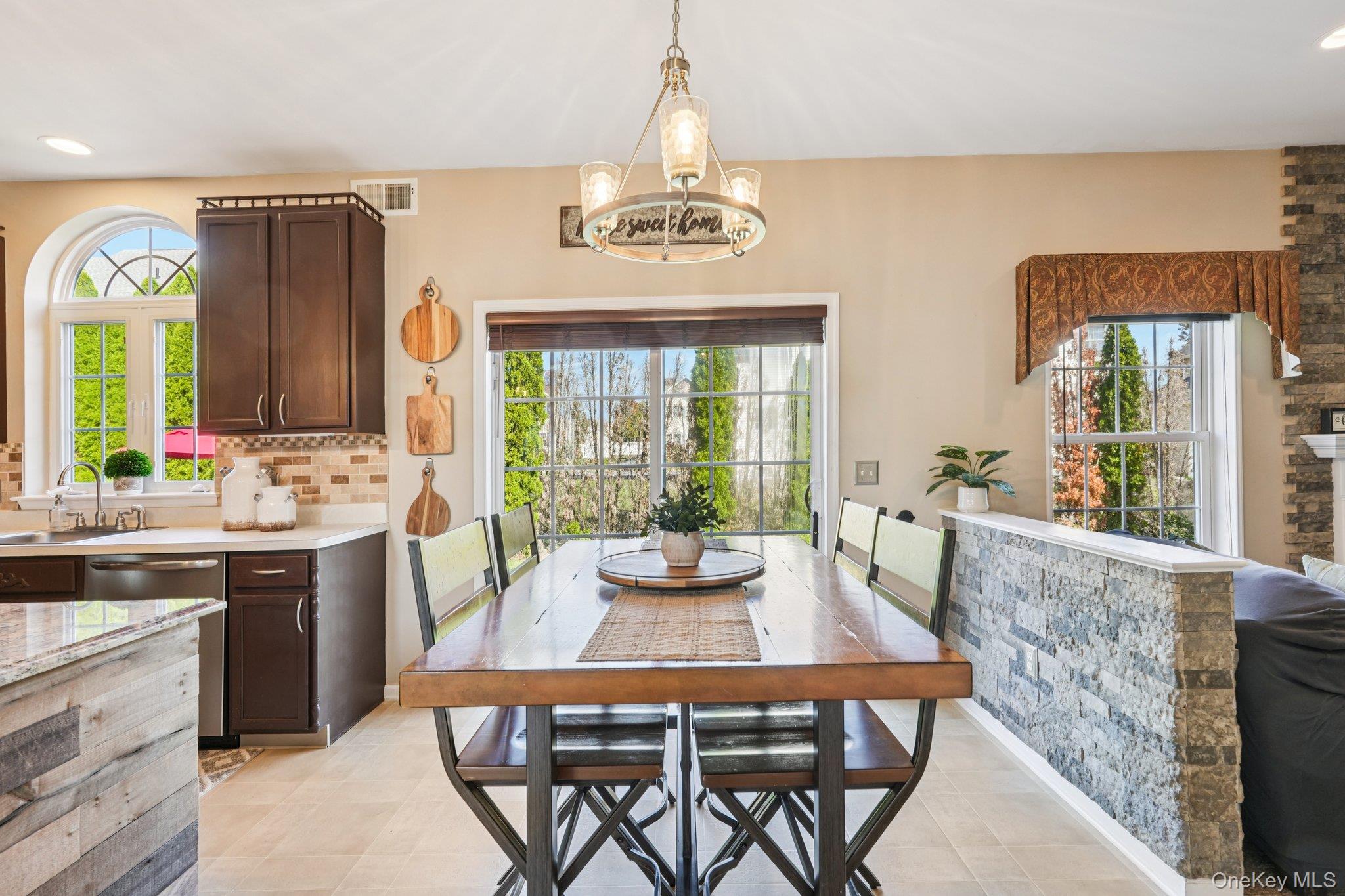 #11 photo, 2622 Liberty Ridge, New Windsor , NY 12553