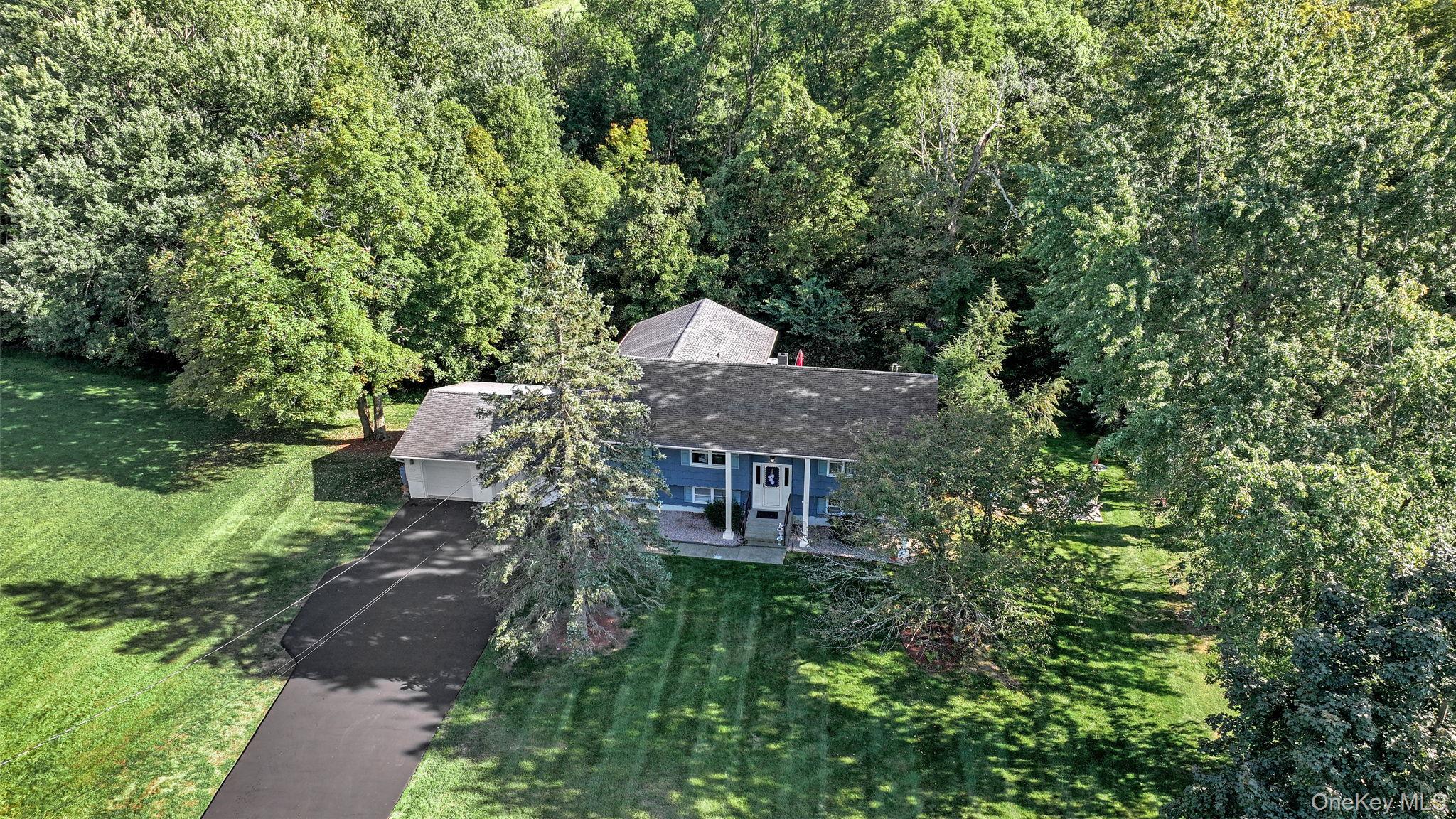 #8 photo, 5 Mohican Court, Salisbury Mills , NY 12577