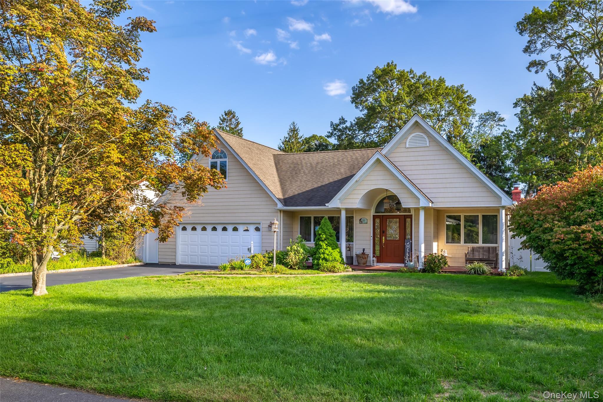 #1 photo, 28 Dixie Lane, East Islip , NY 11730