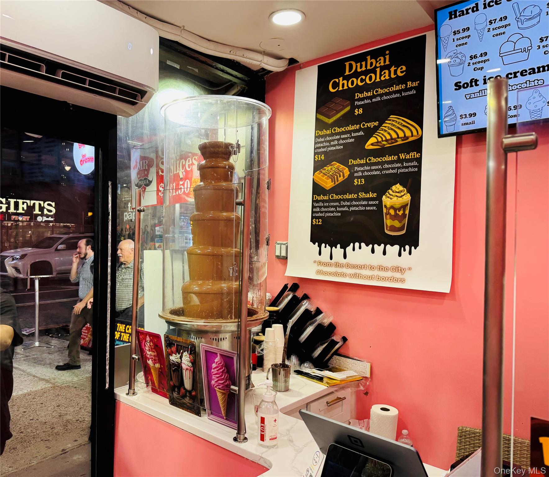 #1 photo, 1656 broadway, マンハッタン New York (Manhattan) , NY 10019