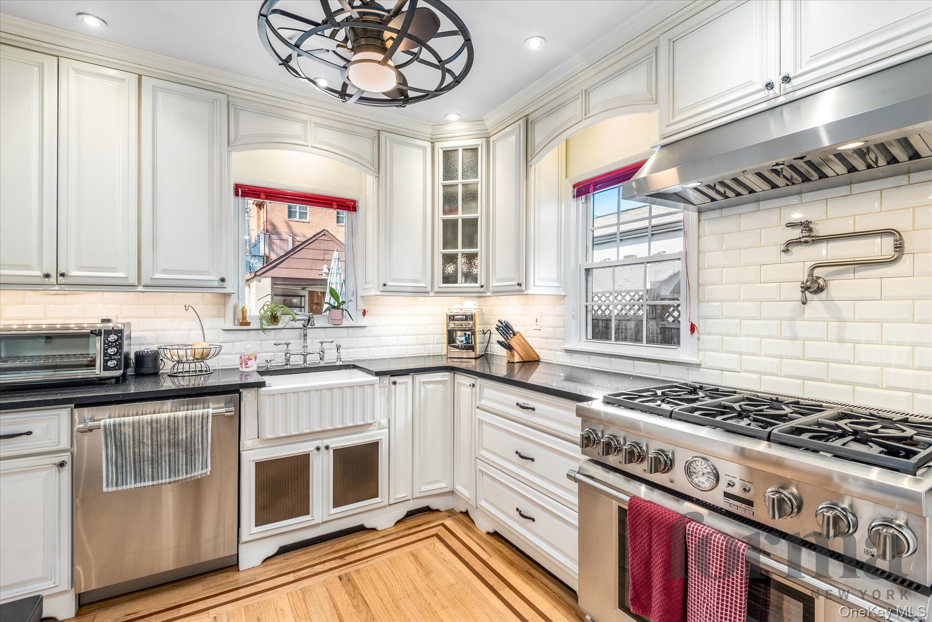 #11 photo, 5022 Overbrook Street, Douglaston , NY 11362