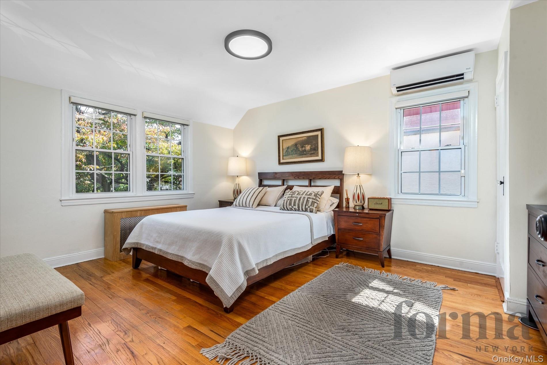 #15 photo, 5022 Overbrook Street, Douglaston , NY 11362